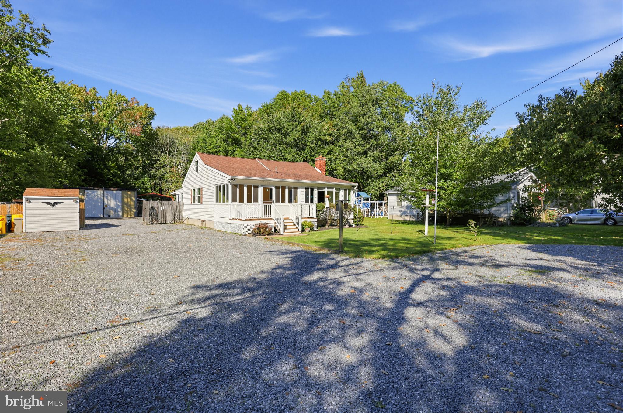 1462 COLUMBIA BEACH ROAD