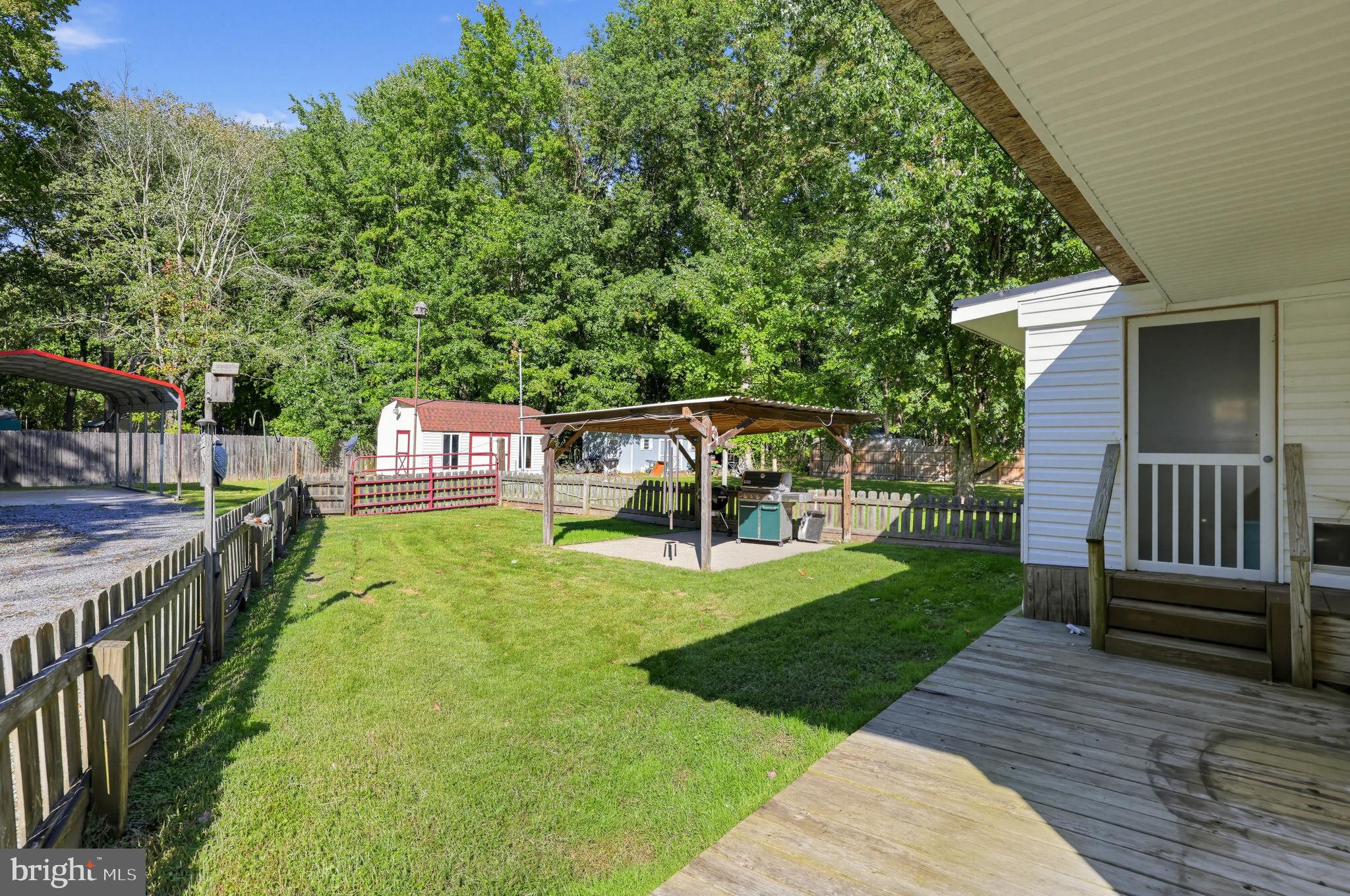 1462 COLUMBIA BEACH ROAD