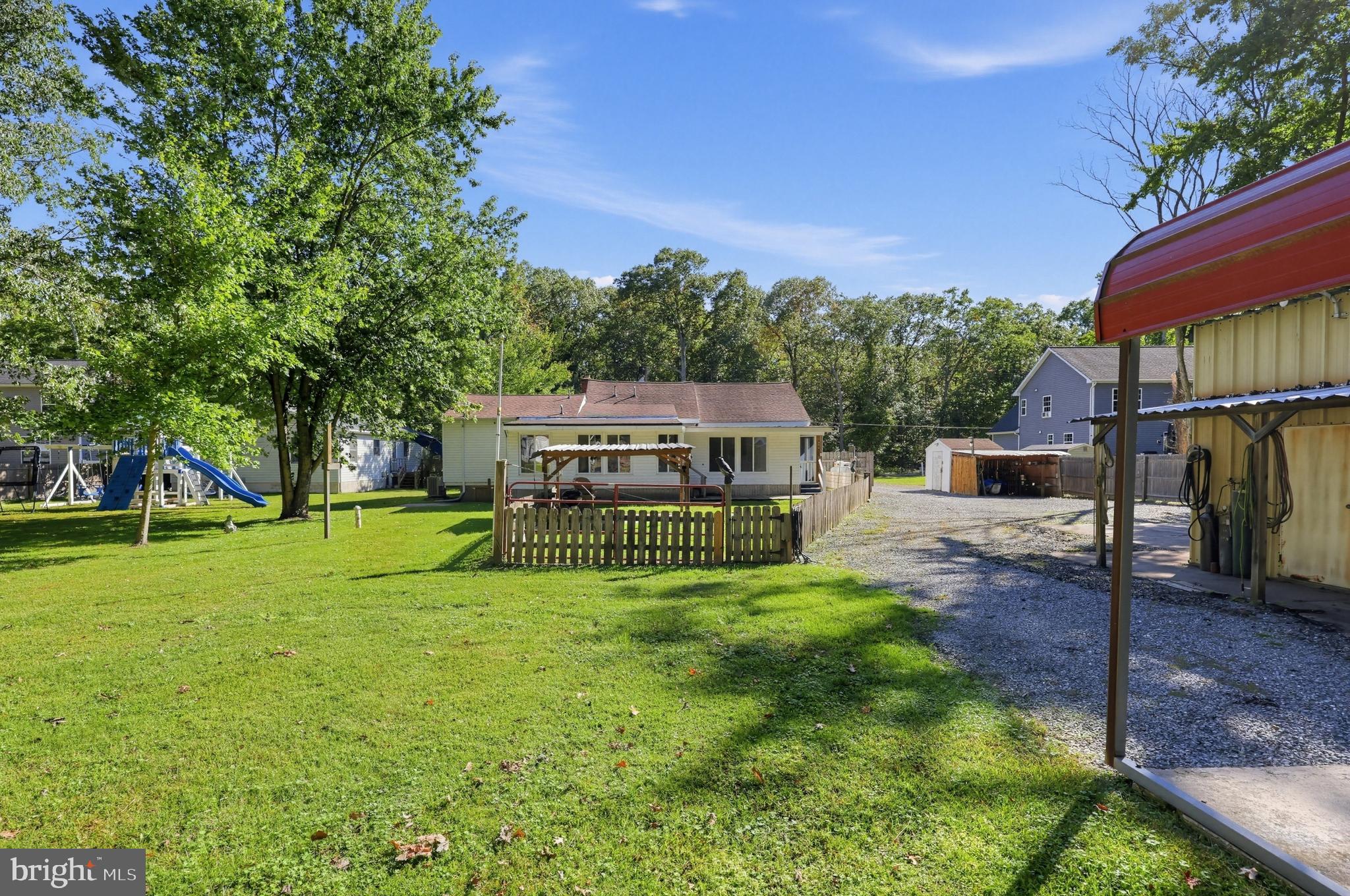 1462 COLUMBIA BEACH ROAD