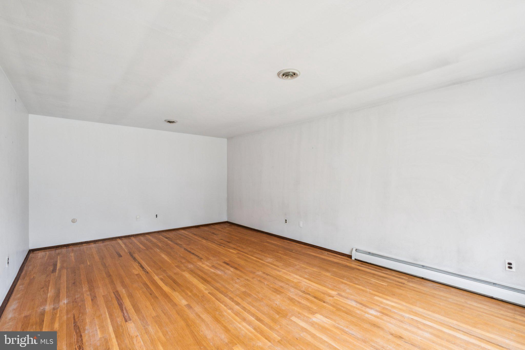 DOYLESTOWN - Residential