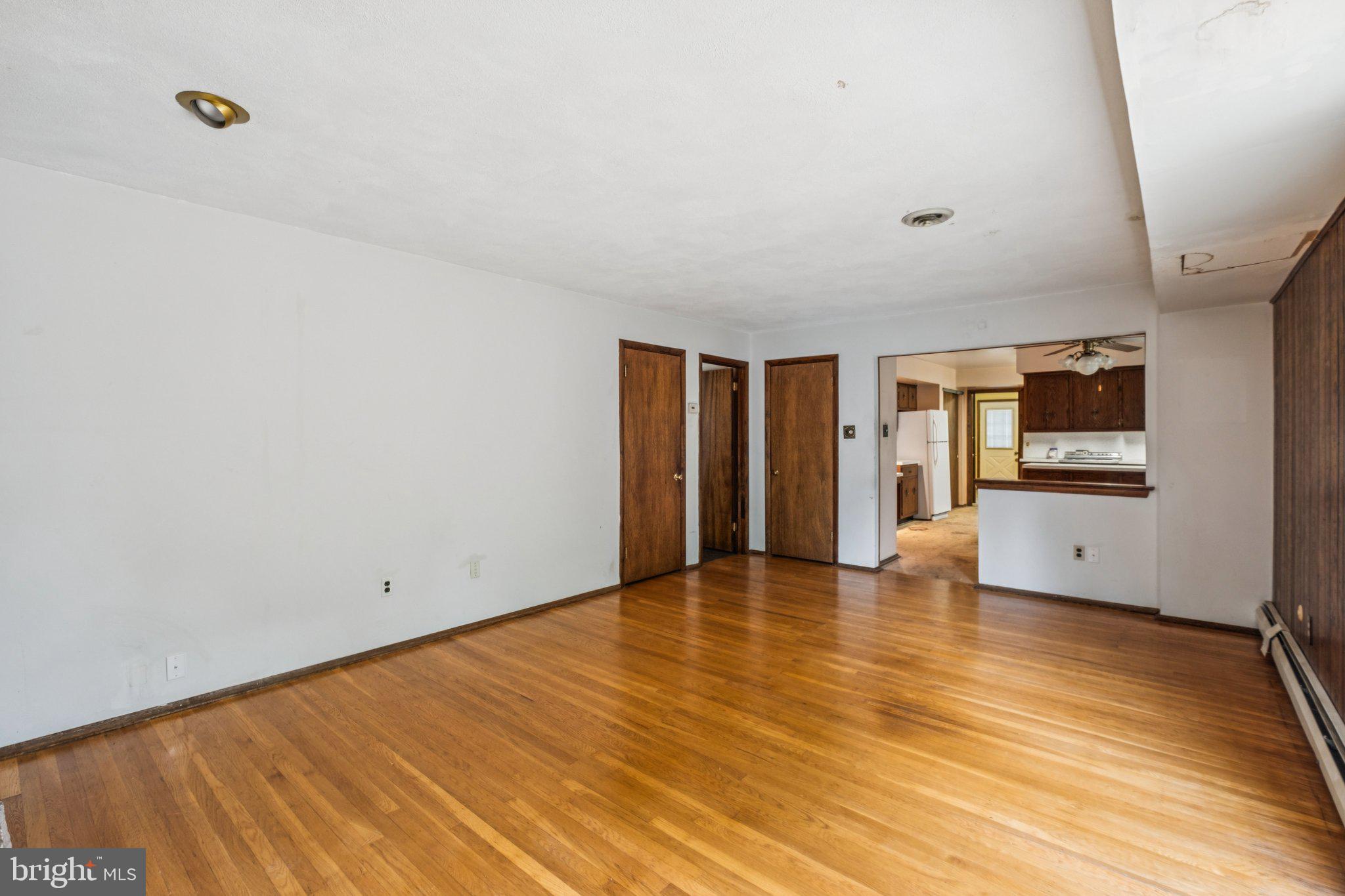 DOYLESTOWN - Residential