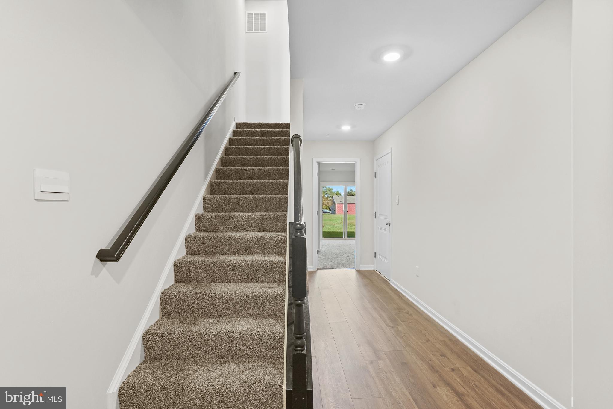 SPRING HILLS - Residential