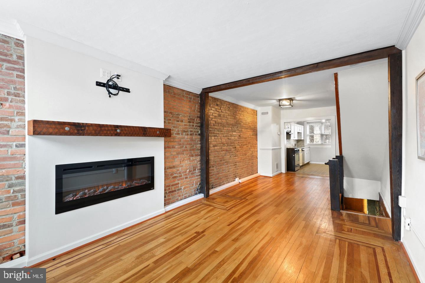 1335 ANDRE STREET