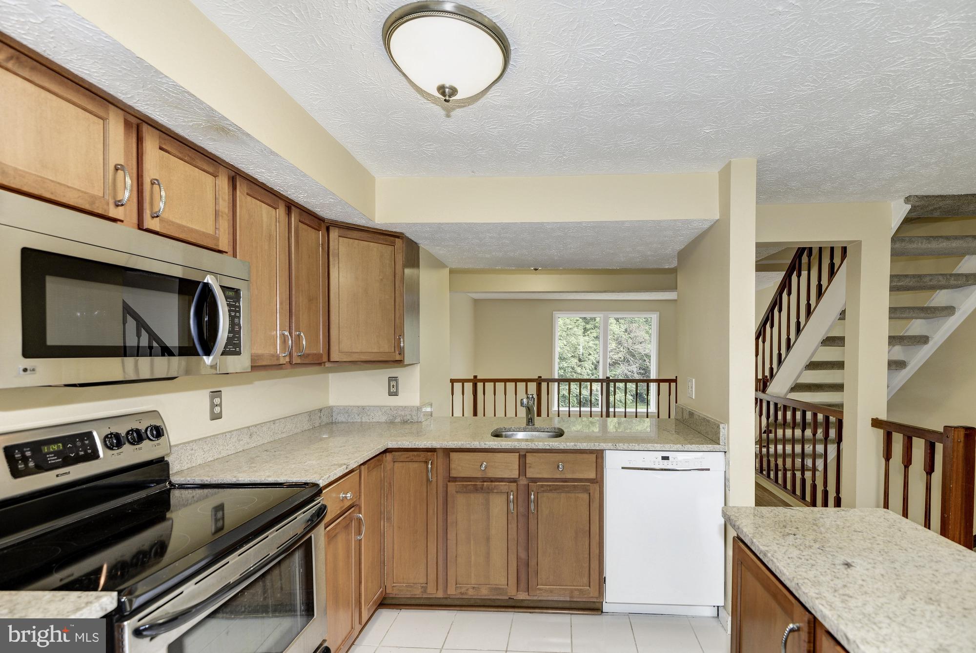 RESTON - Residential Lease