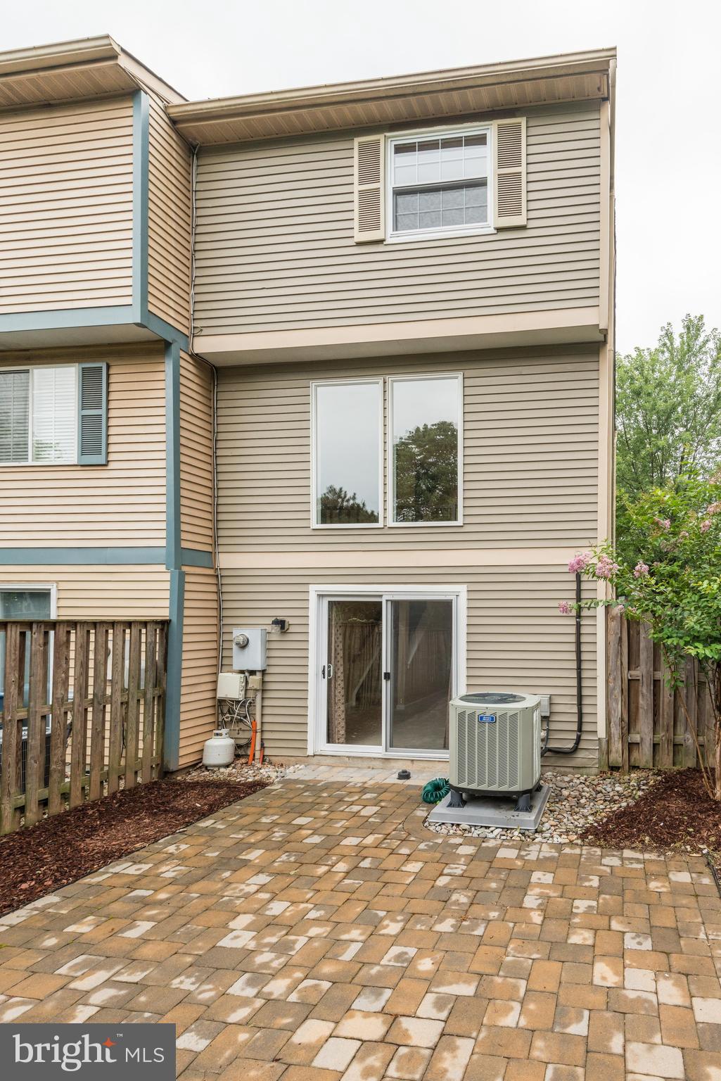 RESTON - Residential Lease