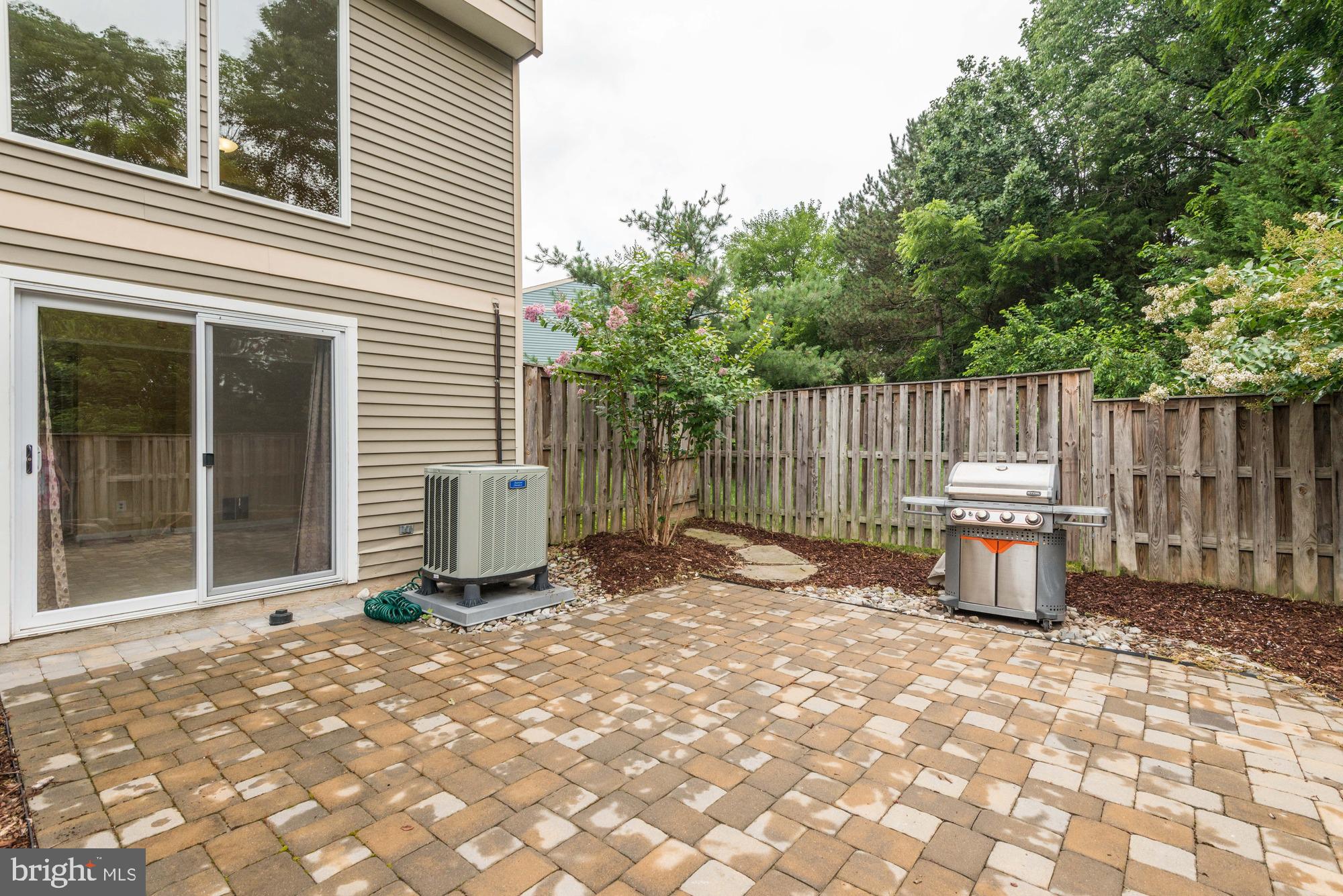 RESTON - Residential Lease