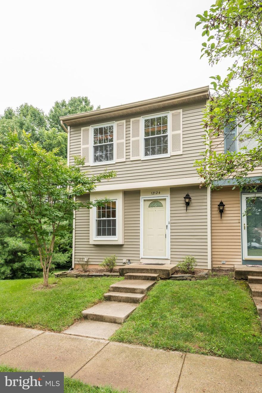 Beautiful home for rent in Reston.  This townhouse features an updated kitchen with Granite counter tops.  It is a corner unit with a large, fully fenced back yard.  It is located on a quiet court, with easy access to Fairfax County Parkway and Dulles Toll Road.  Convenient to shopping and Reston Town Center.  There is a mounted flat screen TV stays with the home, as does a nice grill on the back patio. Home is vacant and available for immediate occupancy.  Parking Spaces:  24.