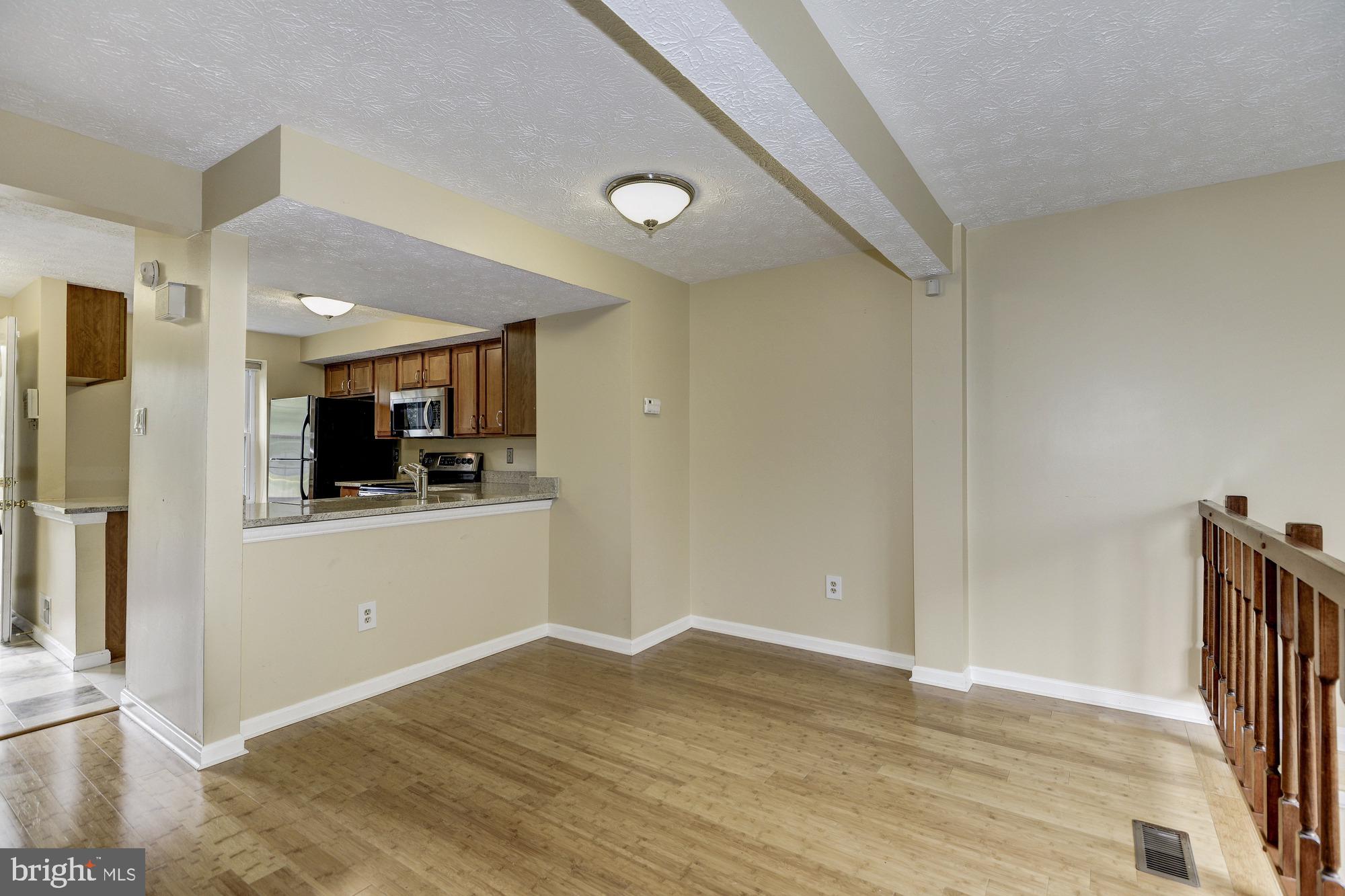 RESTON - Residential Lease