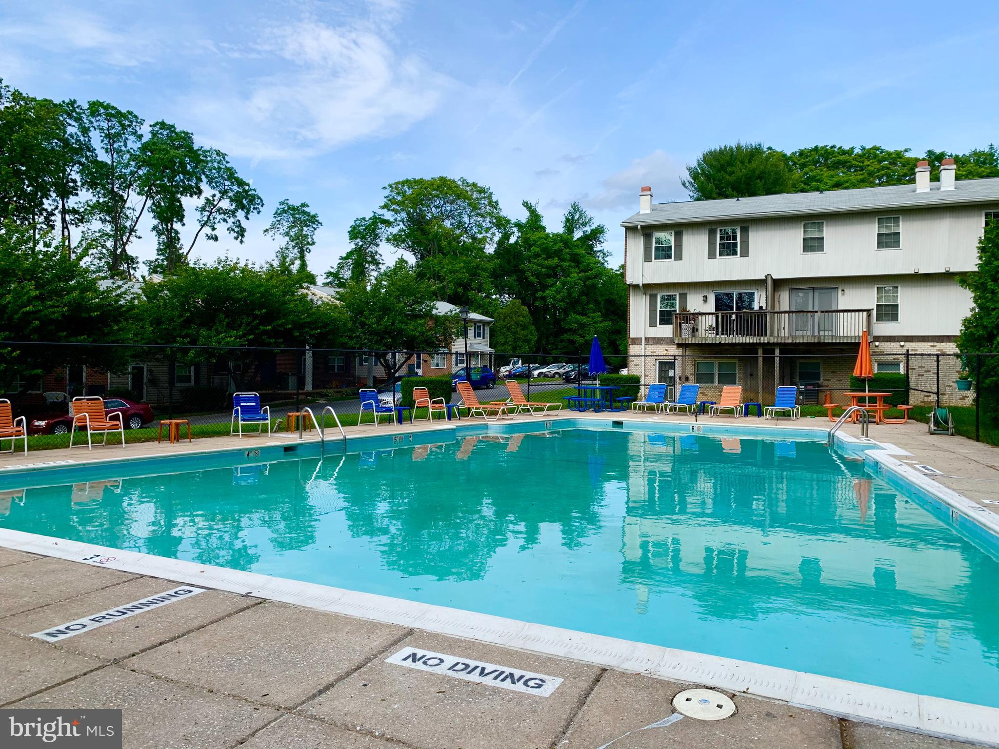 HUNTSMAN CONDO - Residential