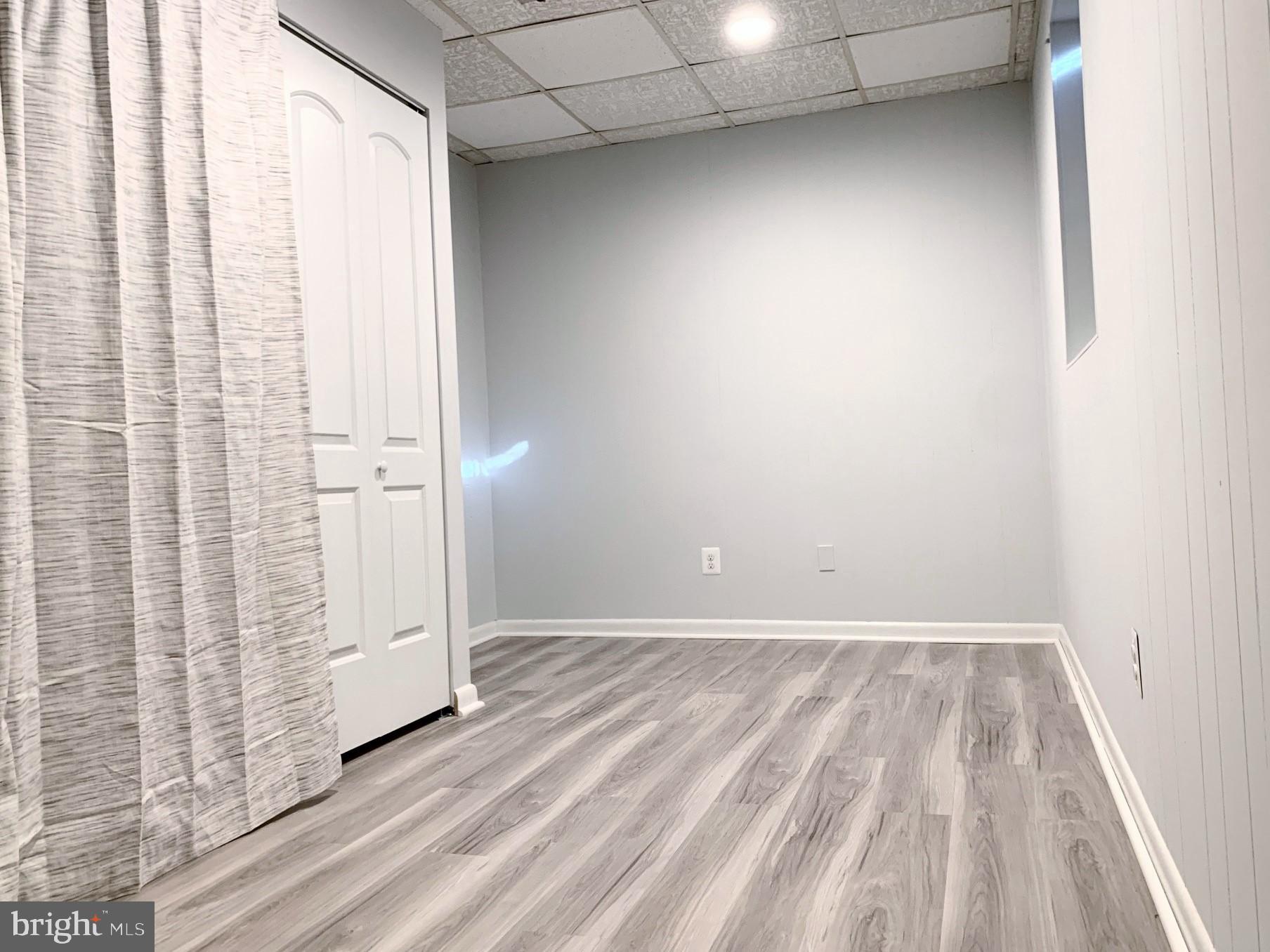 HUNTSMAN CONDO - Residential