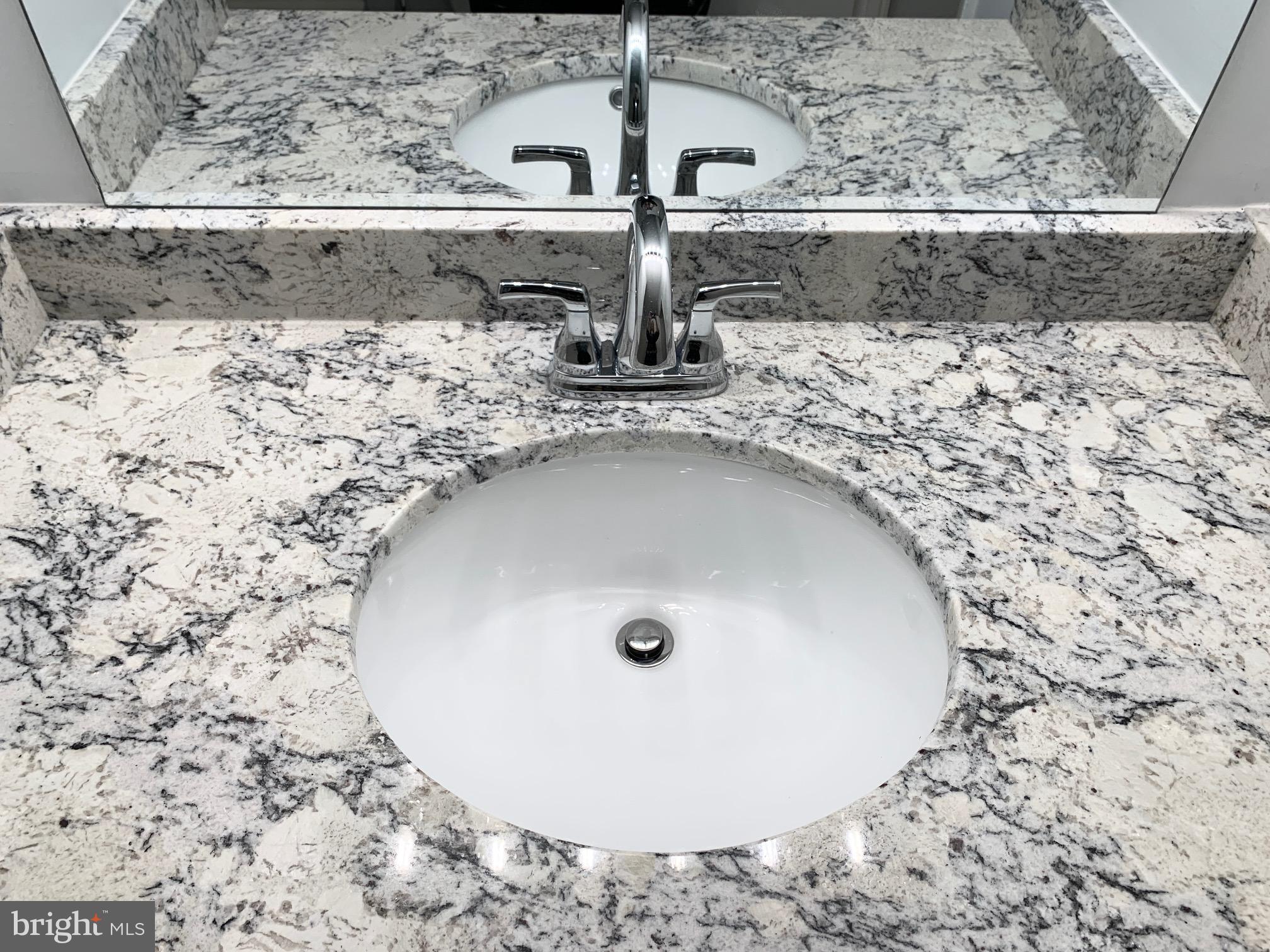 HUNTSMAN CONDO - Residential