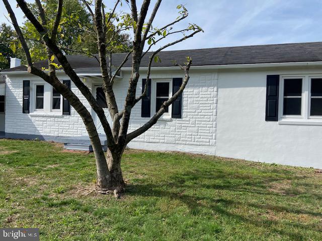 1033 WALT ROAD