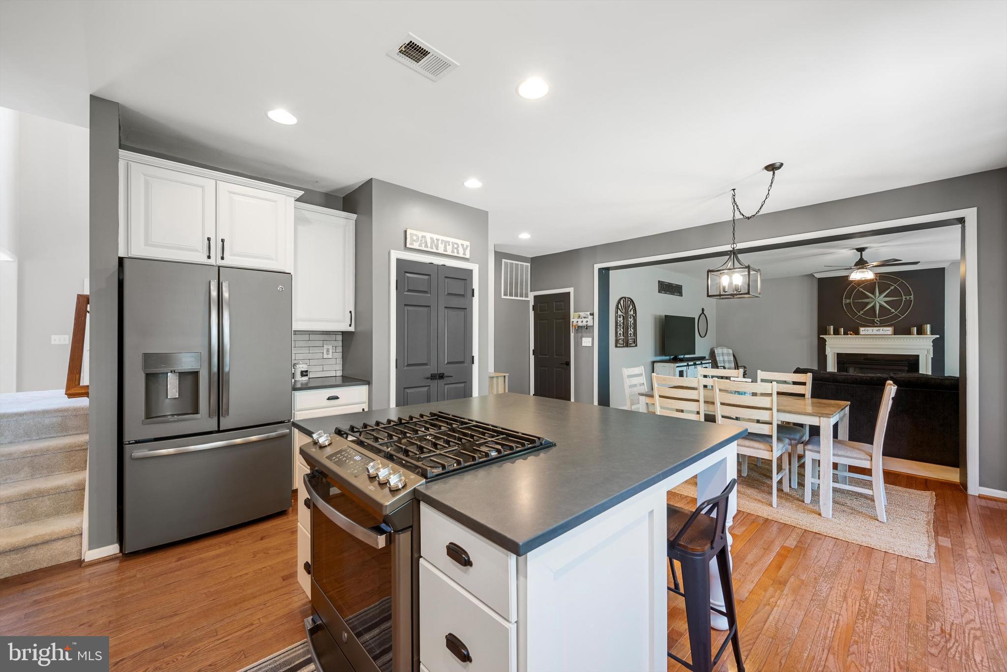 DEMORY FARM - Residential