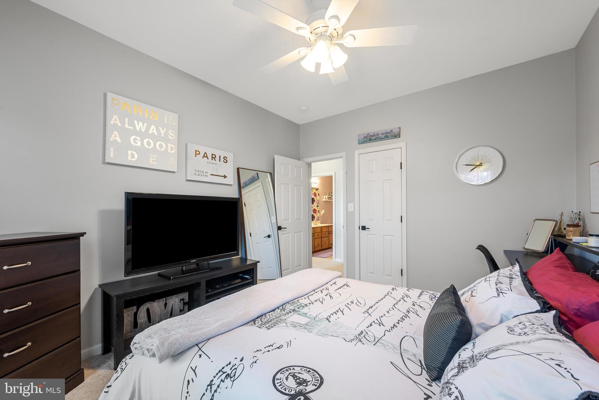 DEMORY FARM - Residential