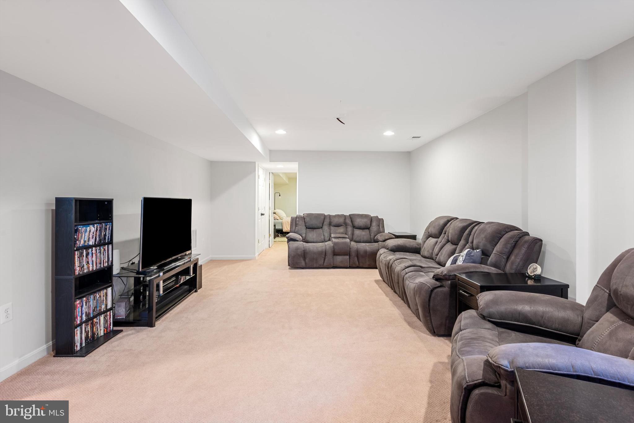 DEMORY FARM - Residential