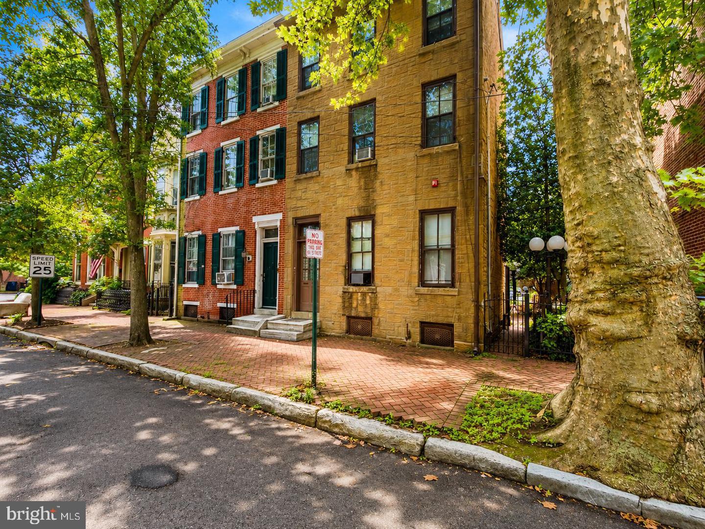 26 W UNION STREET 4