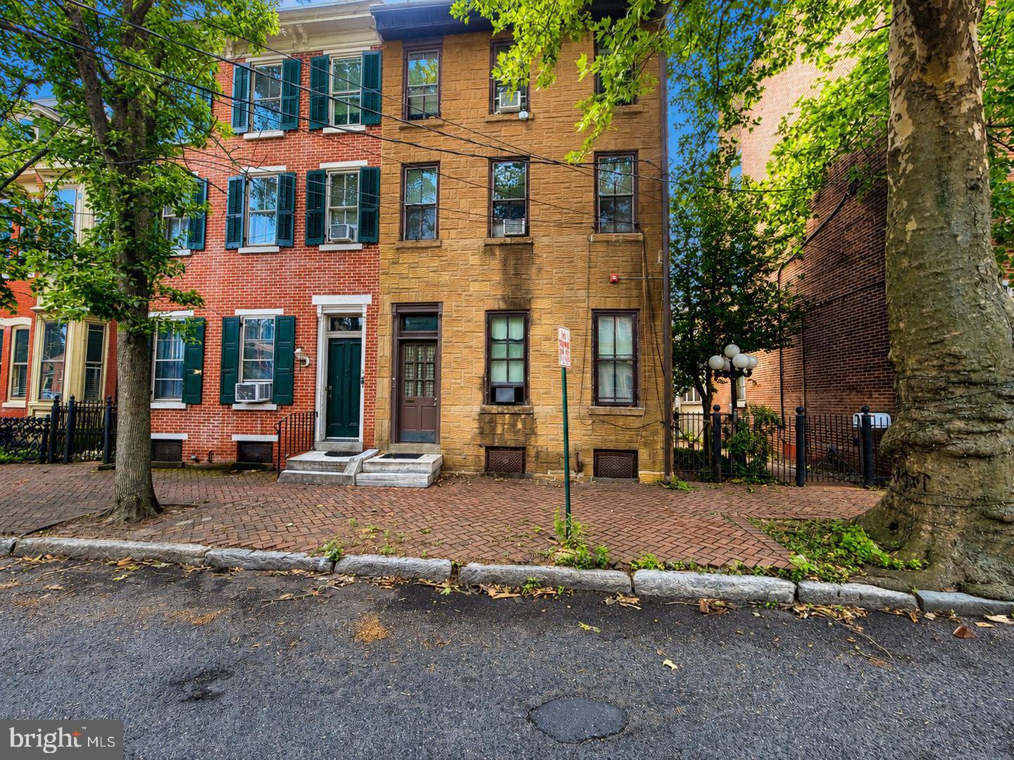 26 W UNION STREET 4