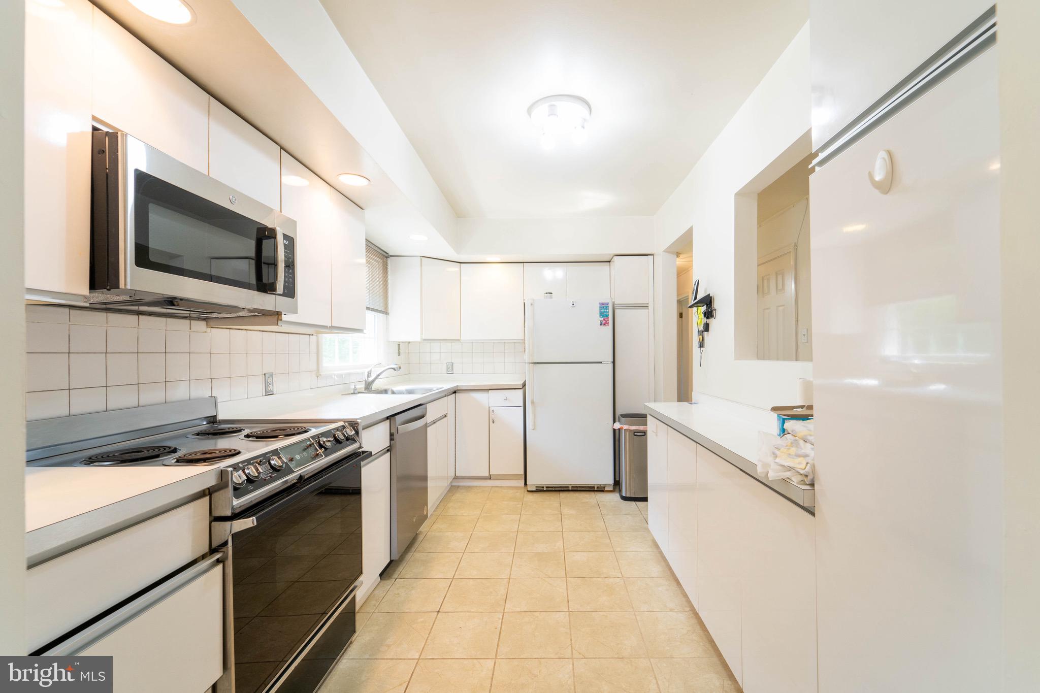 GLEN ALDEN - Residential Lease