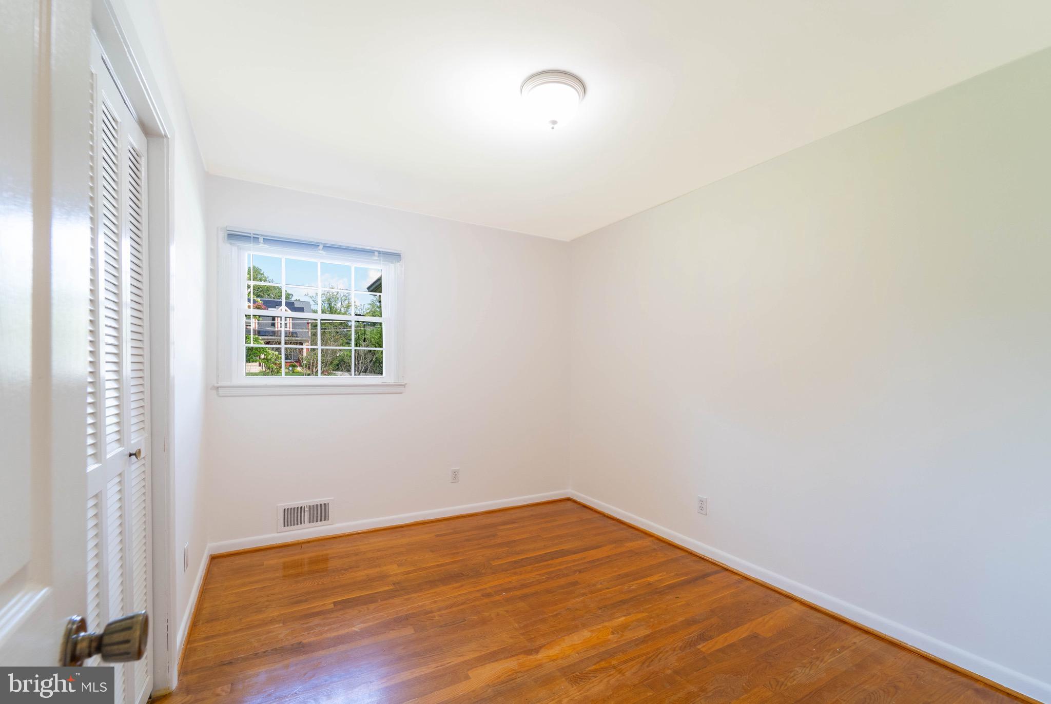 GLEN ALDEN - Residential Lease