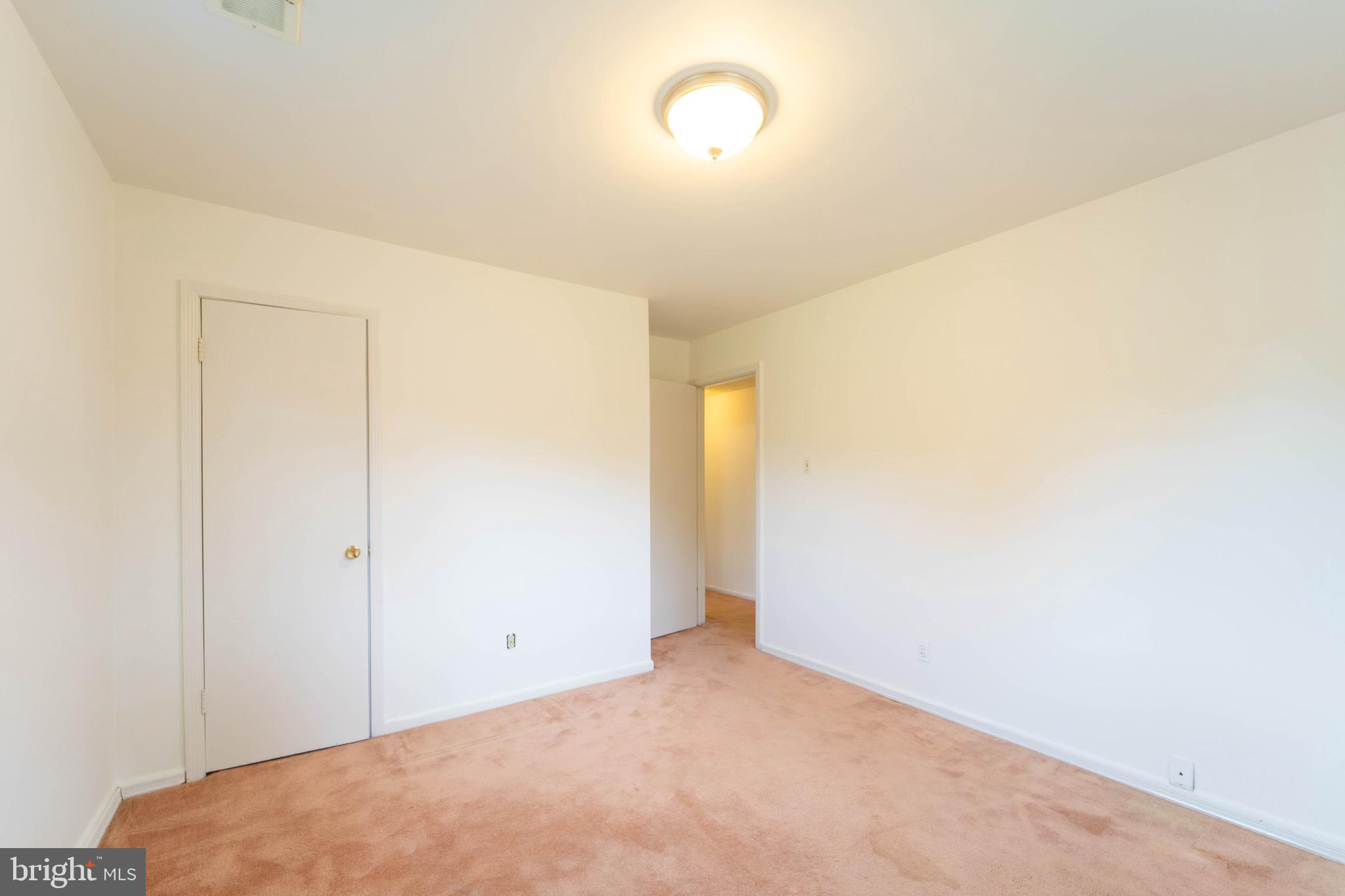 GLEN ALDEN - Residential Lease