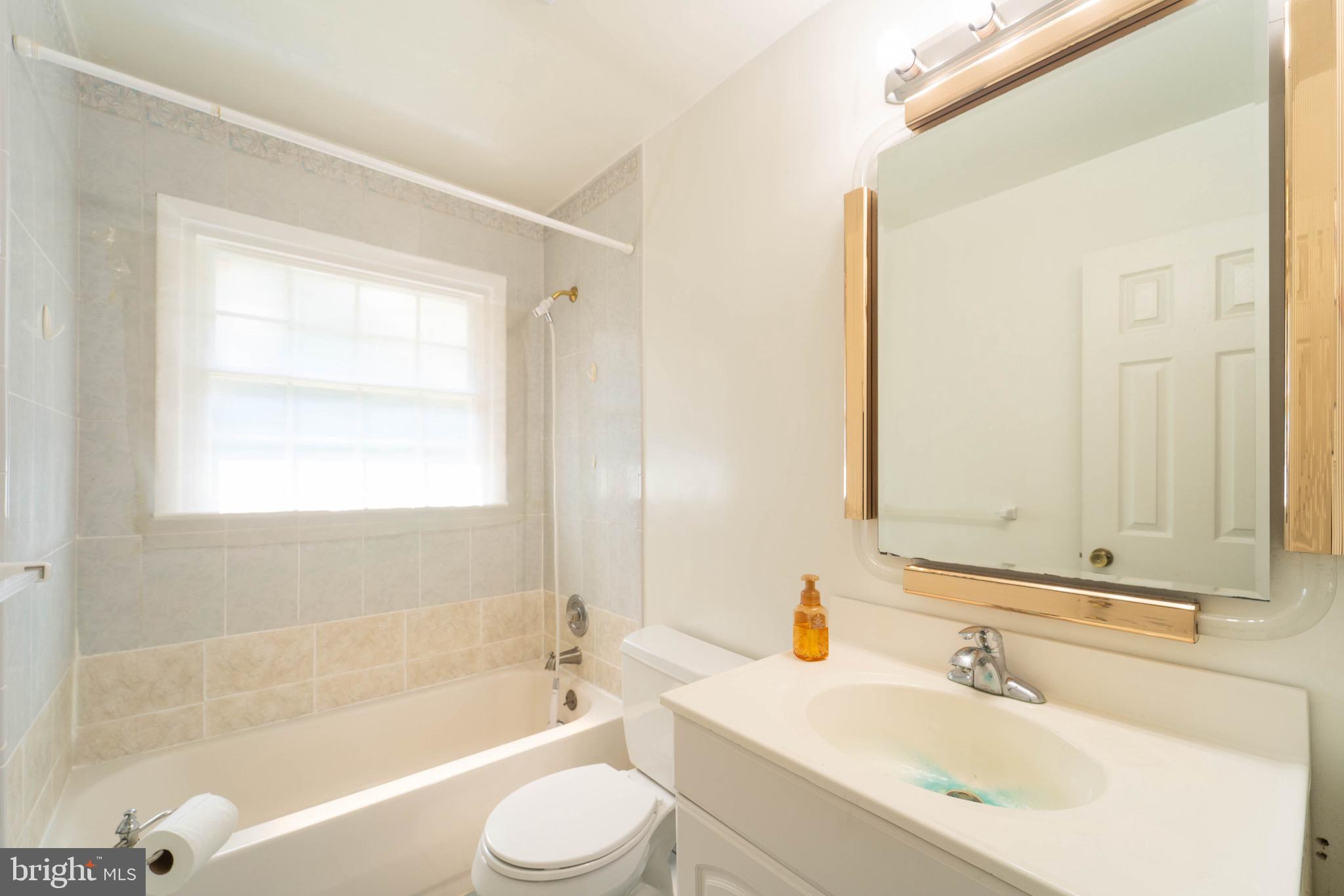 GLEN ALDEN - Residential Lease