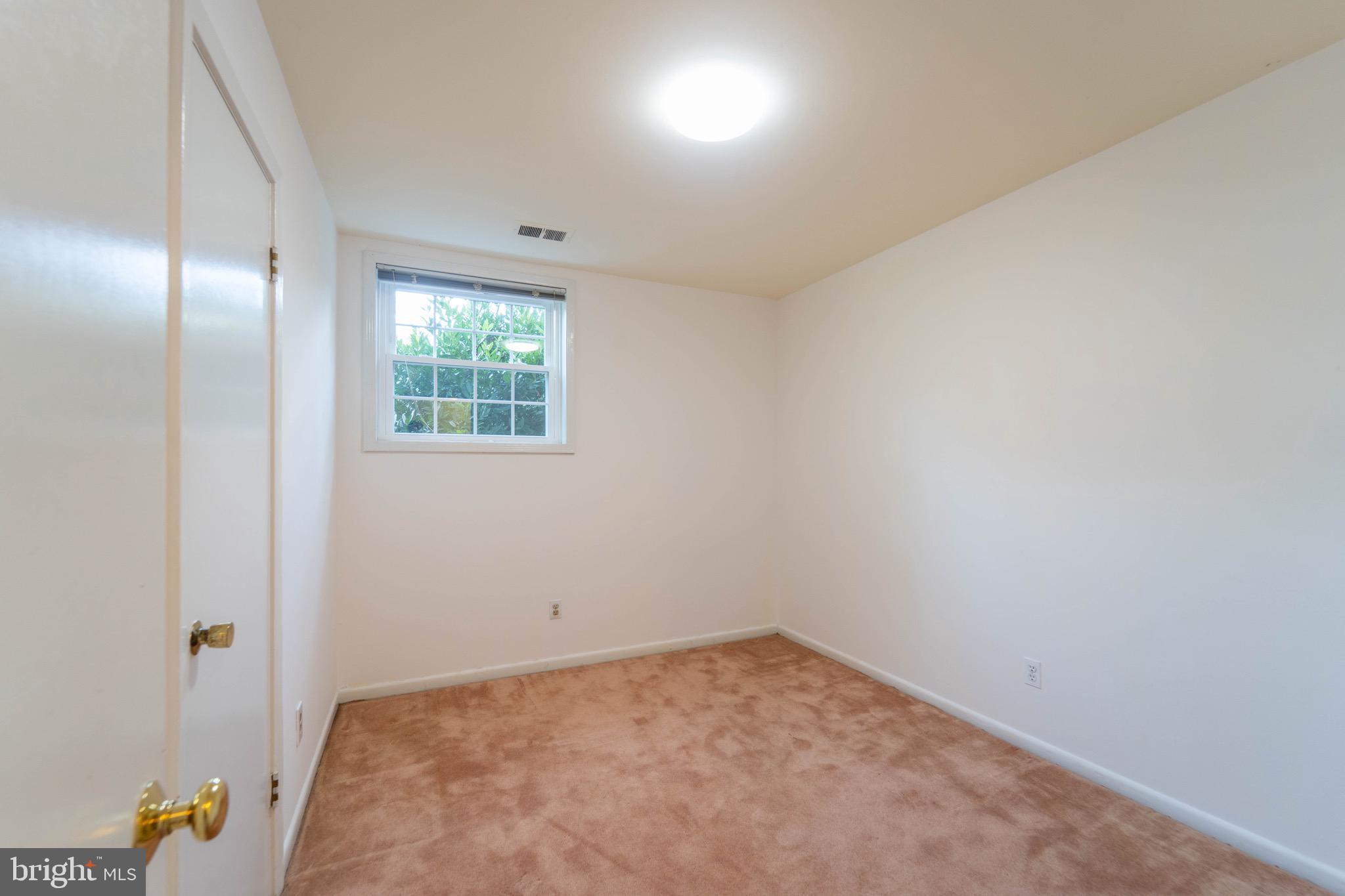 GLEN ALDEN - Residential Lease