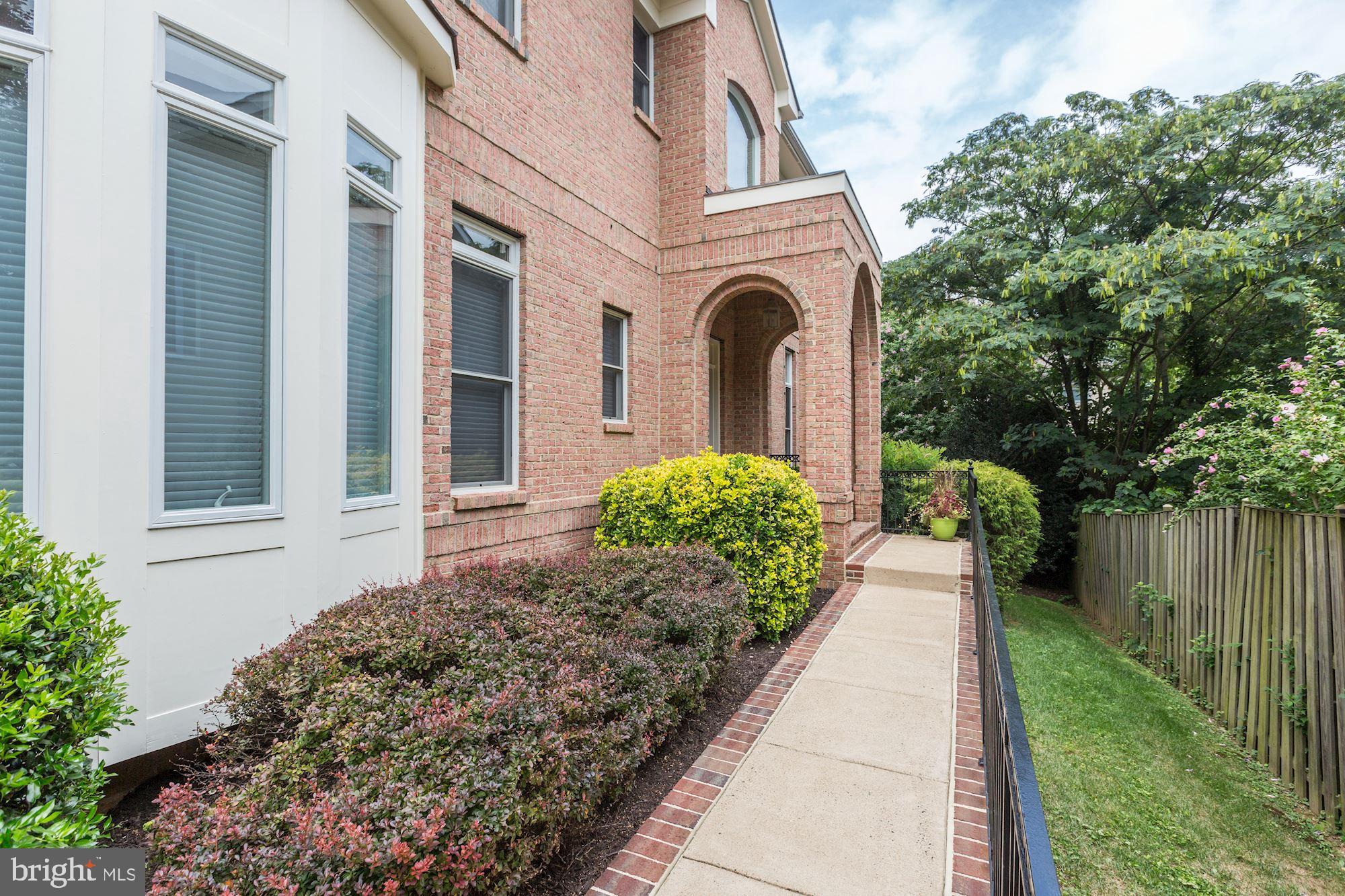 WEST MC LEAN - Residential