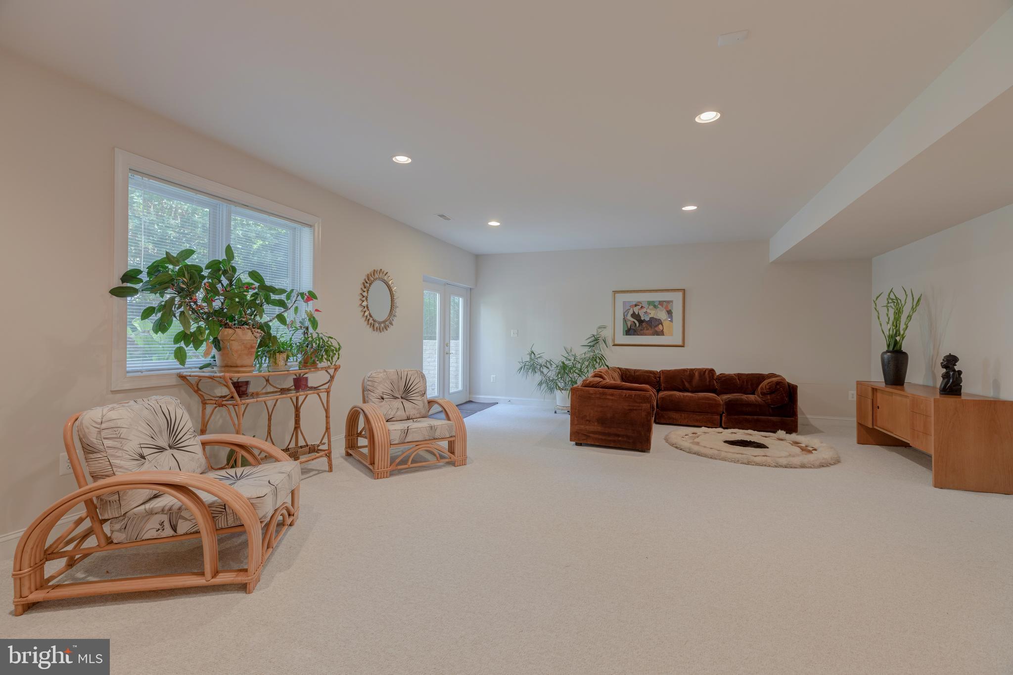 WEST MC LEAN - Residential