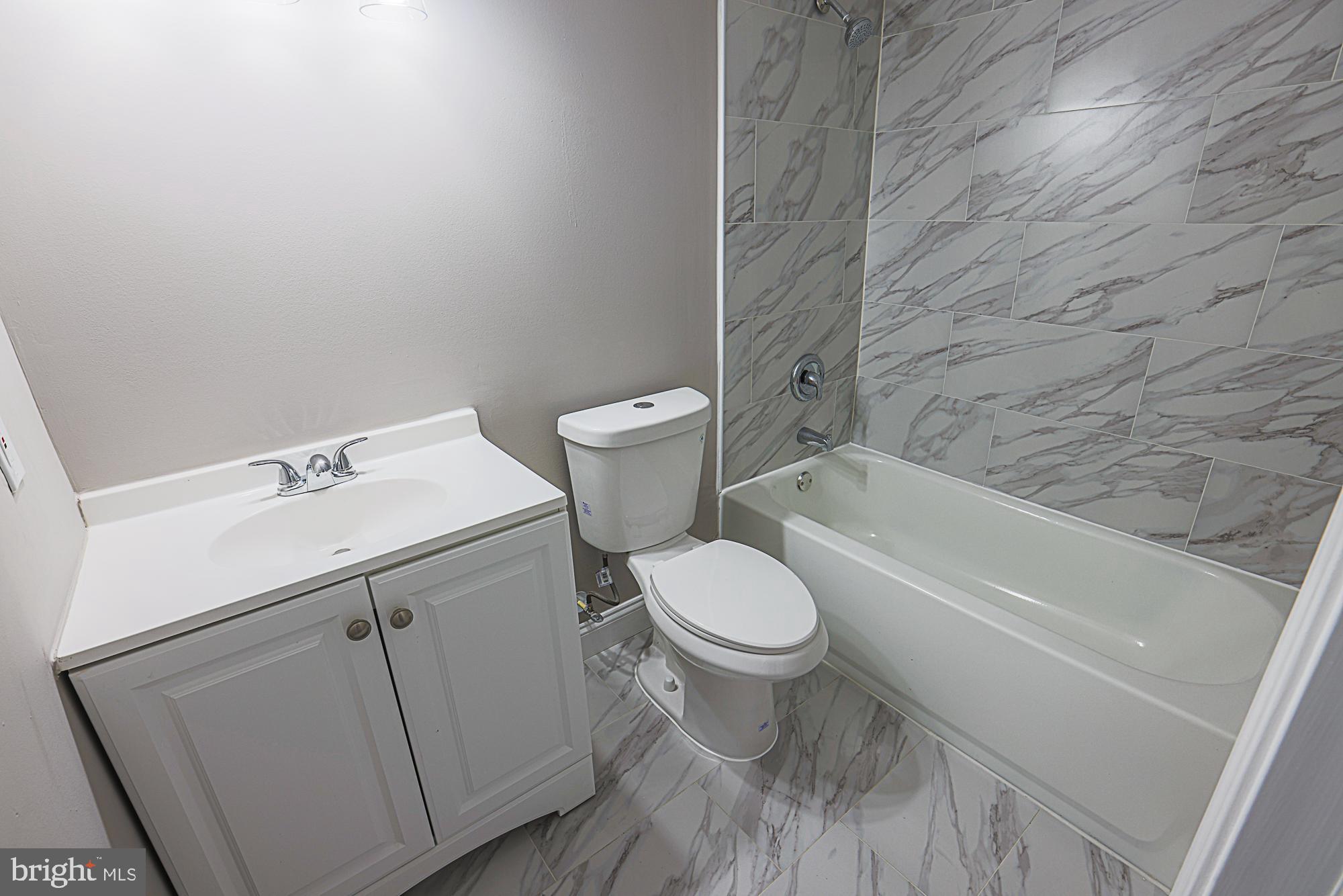 GLENMONT - Residential