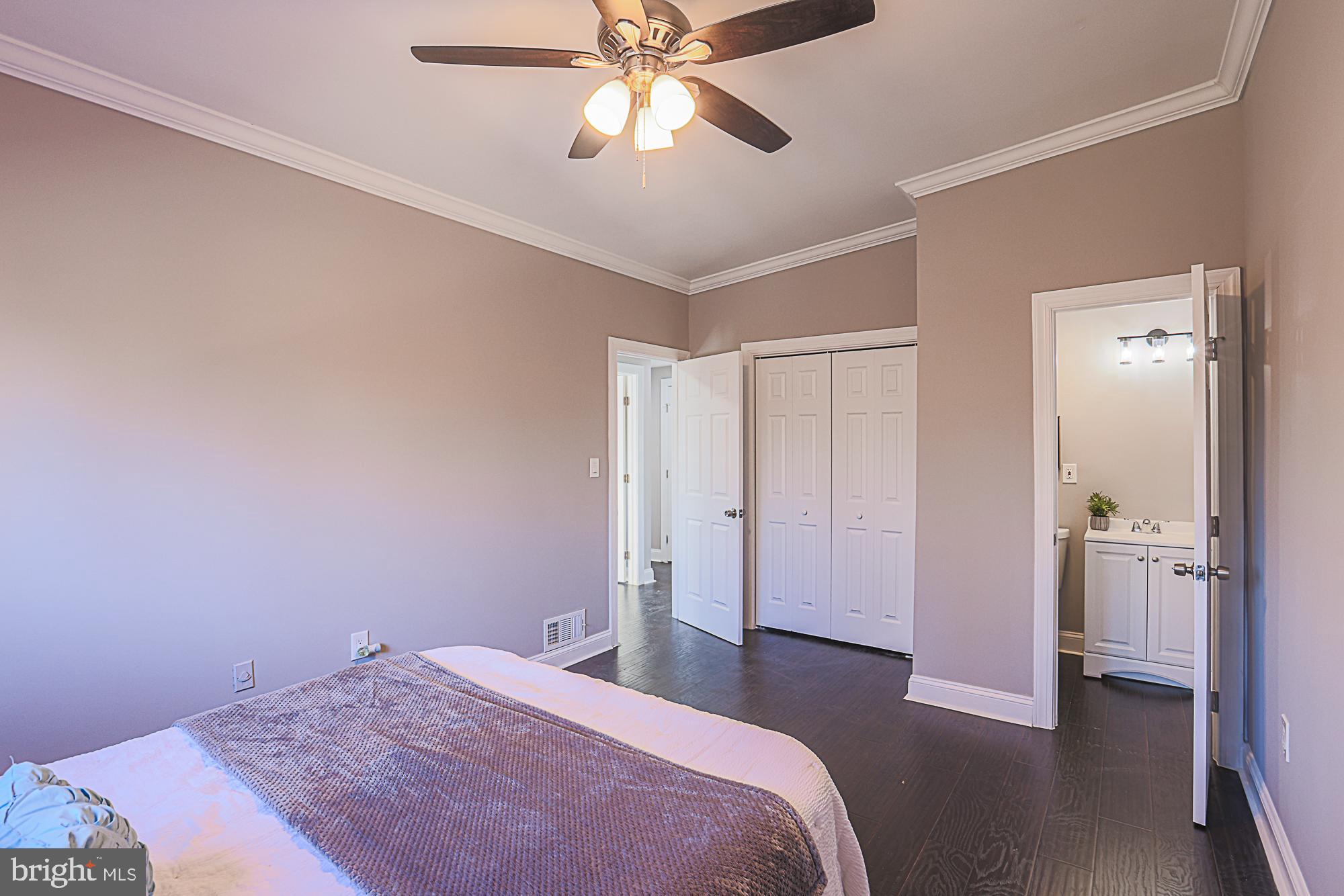 GLENMONT - Residential