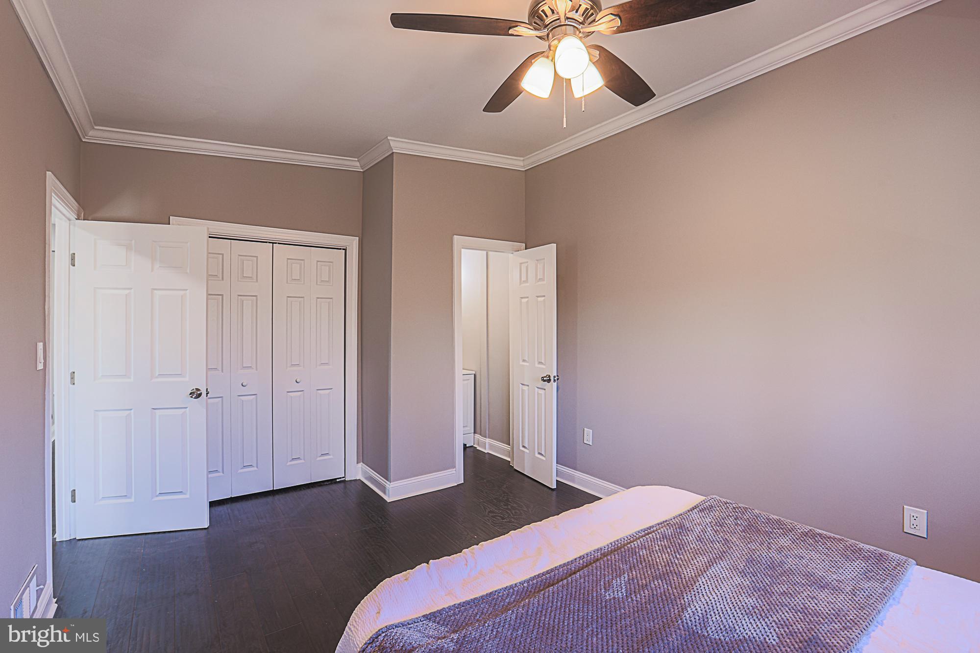 GLENMONT - Residential