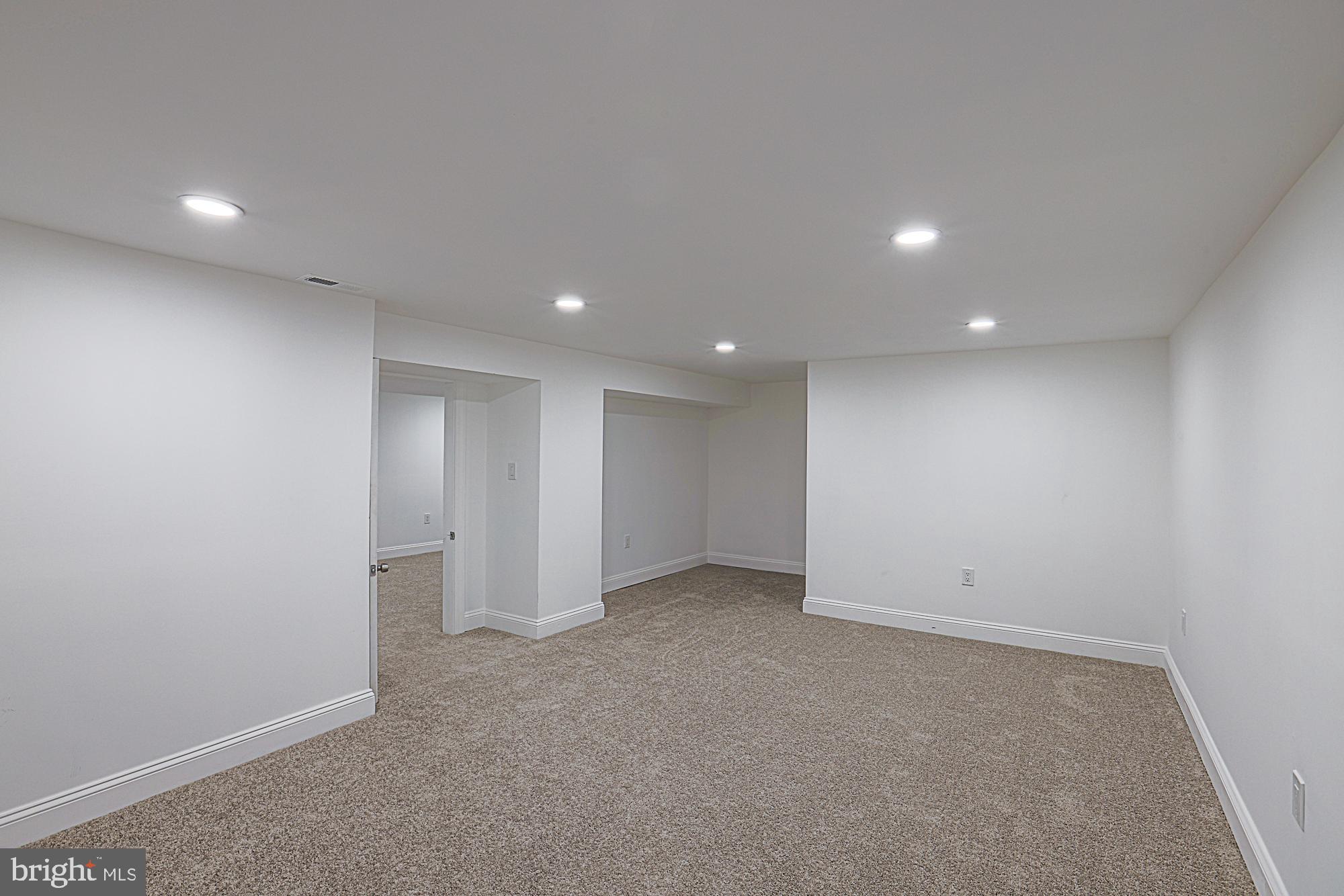 GLENMONT - Residential