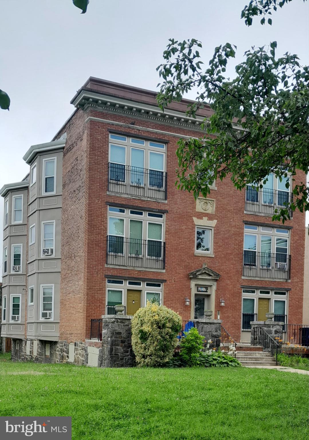 901 CHAUNCEY AVENUE