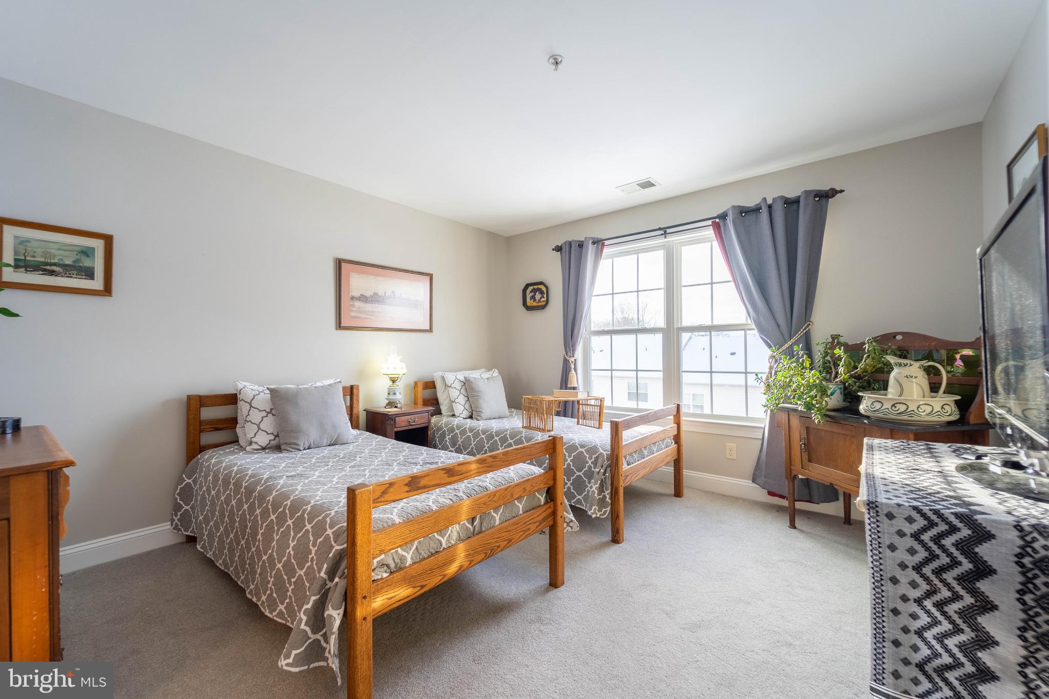 ENCLAVE AT ELLICOTT STATION - Residential