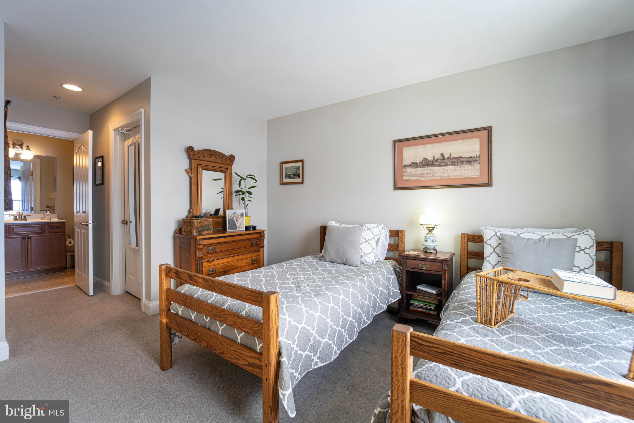 ENCLAVE AT ELLICOTT STATION - Residential