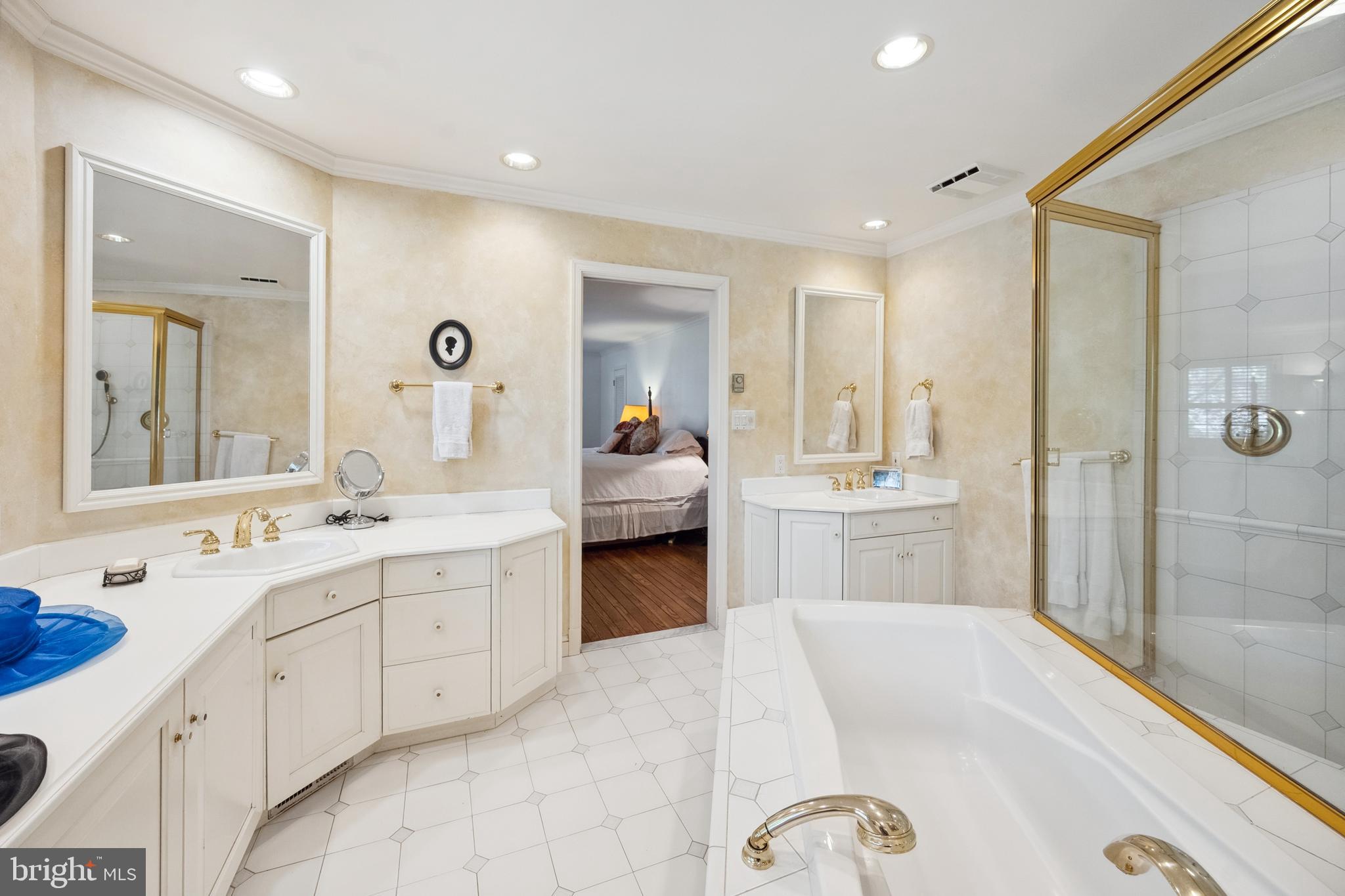 EVERMAY - Residential