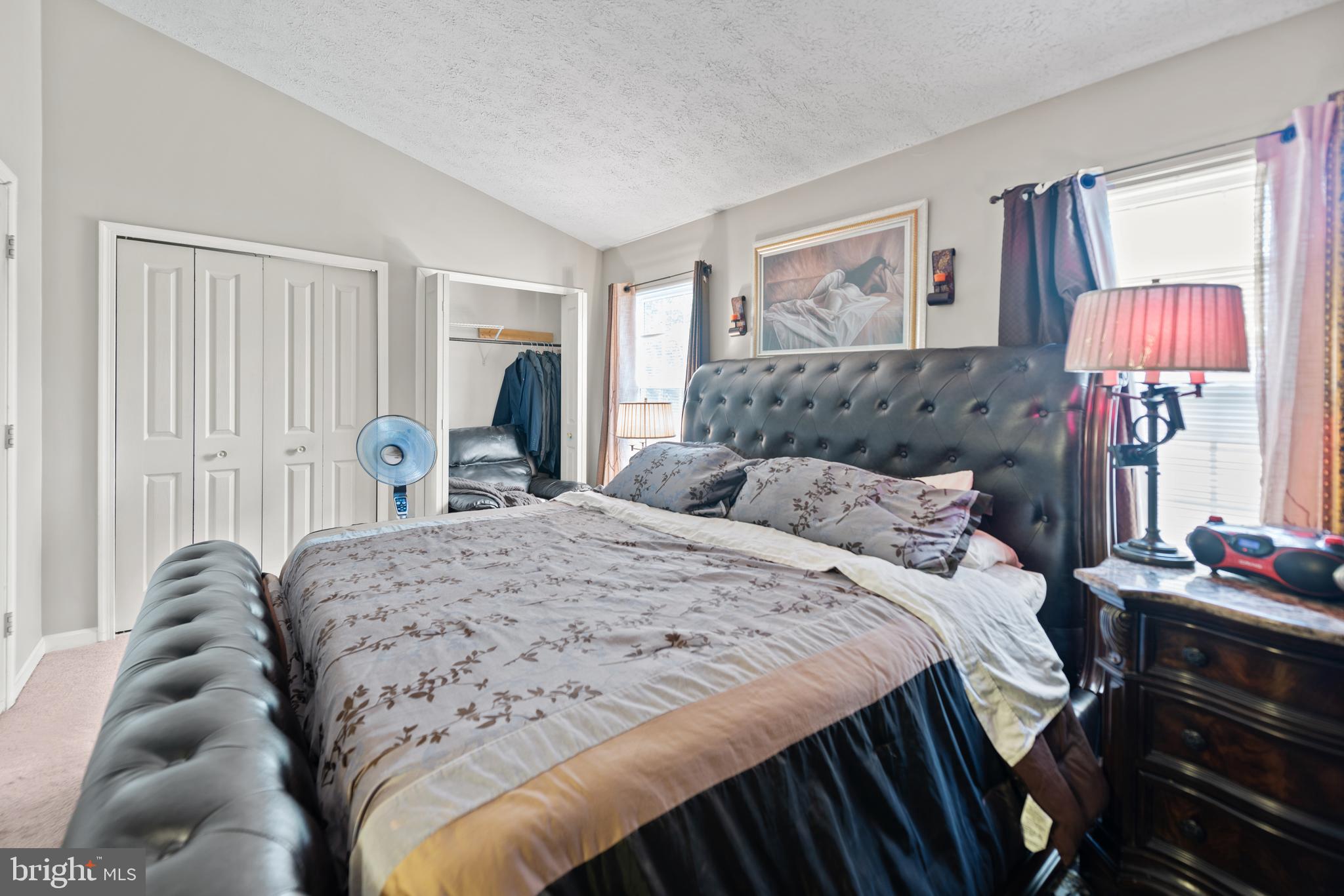 ROBINS GLENN - Residential