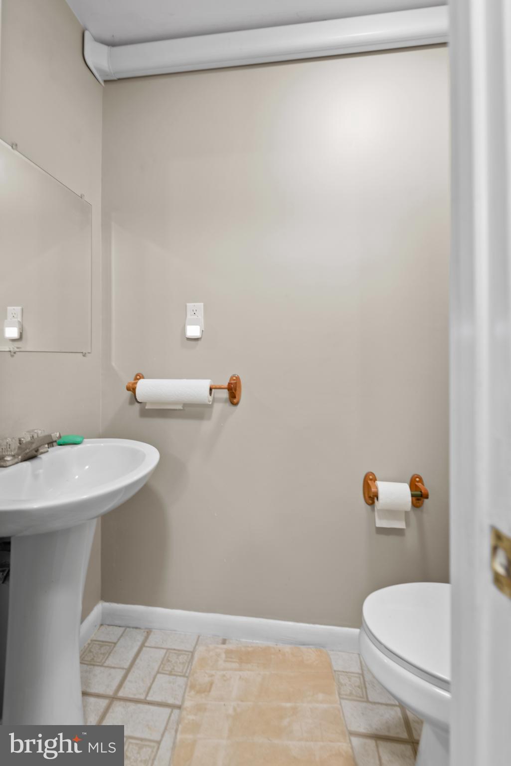 ROBINS GLENN - Residential