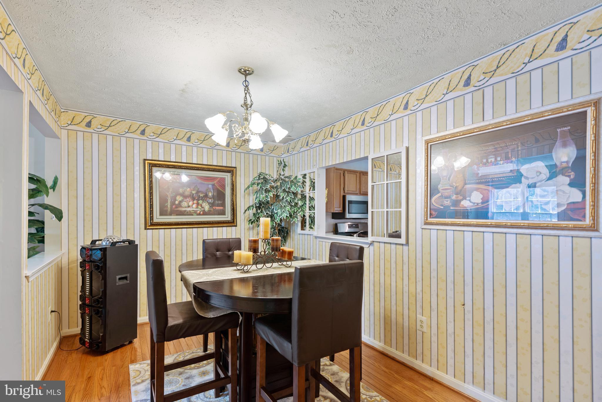 ROBINS GLENN - Residential