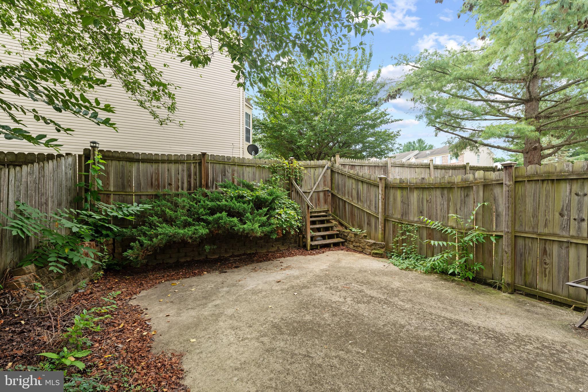 ROBINS GLENN - Residential