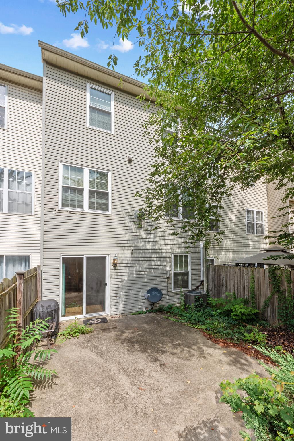 ROBINS GLENN - Residential