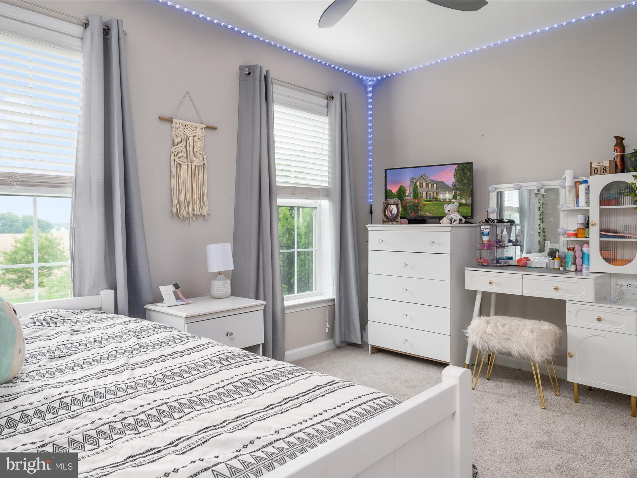 MEADOWS EDGE - Residential