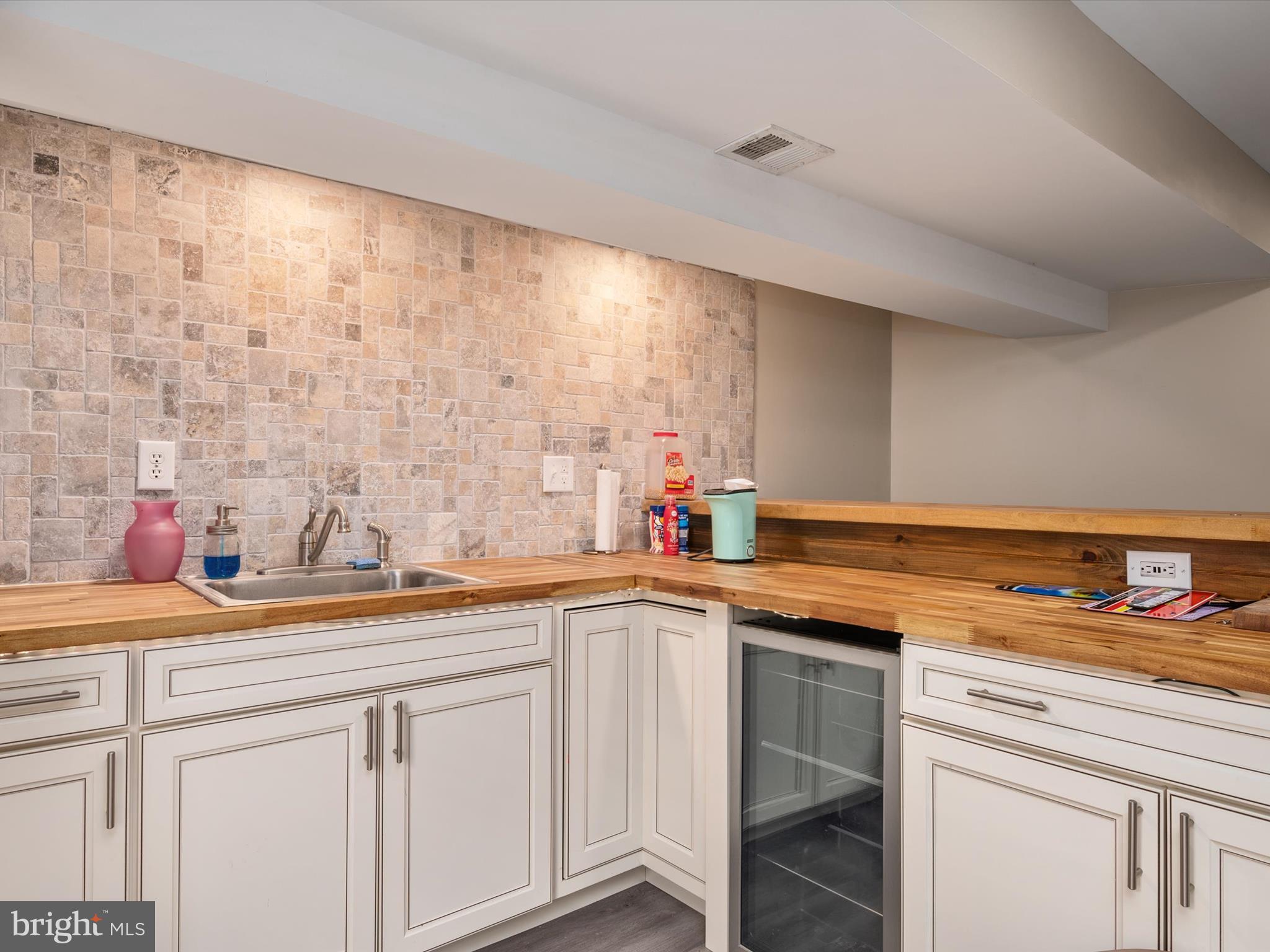 MEADOWS EDGE - Residential