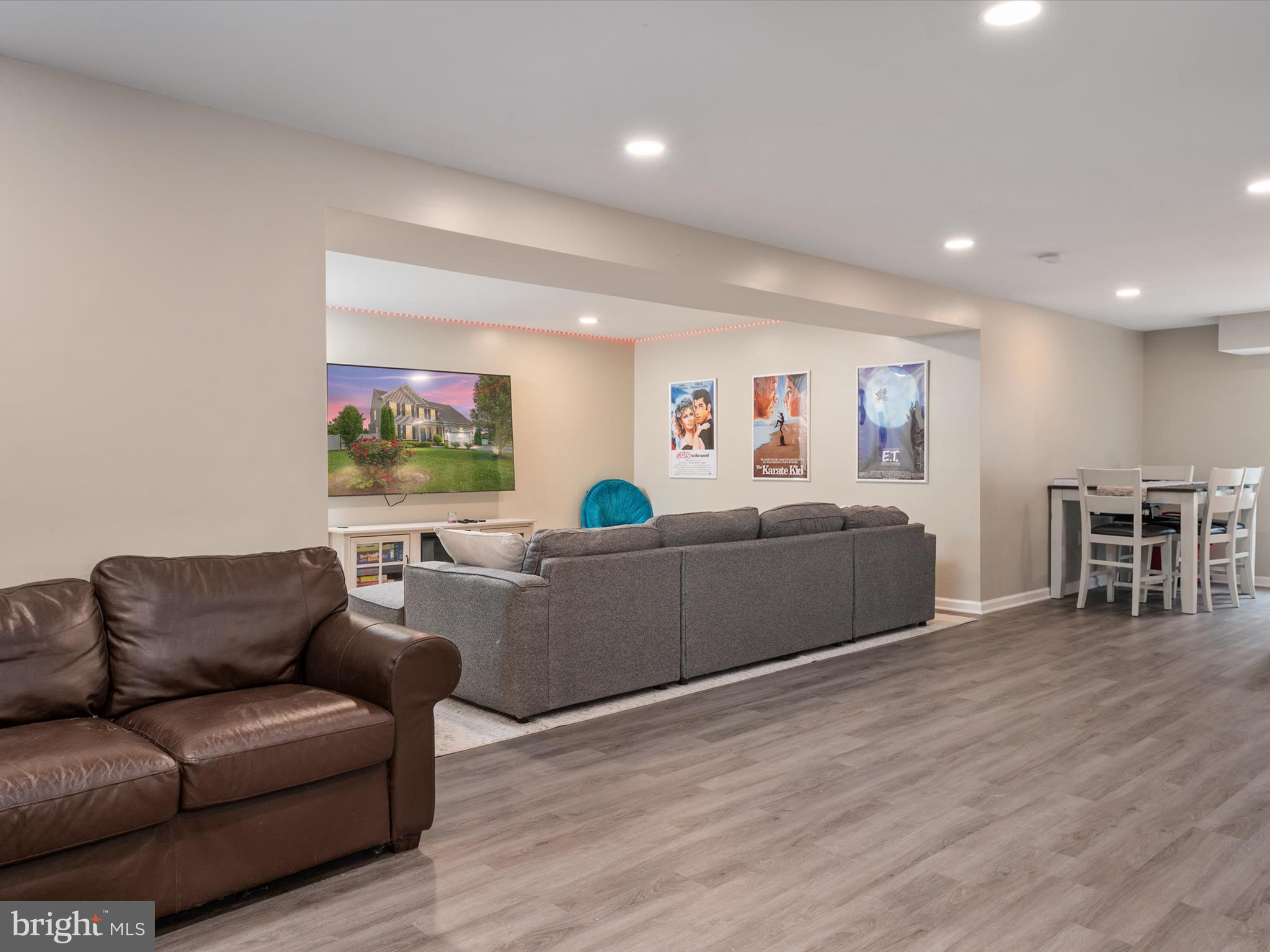 MEADOWS EDGE - Residential