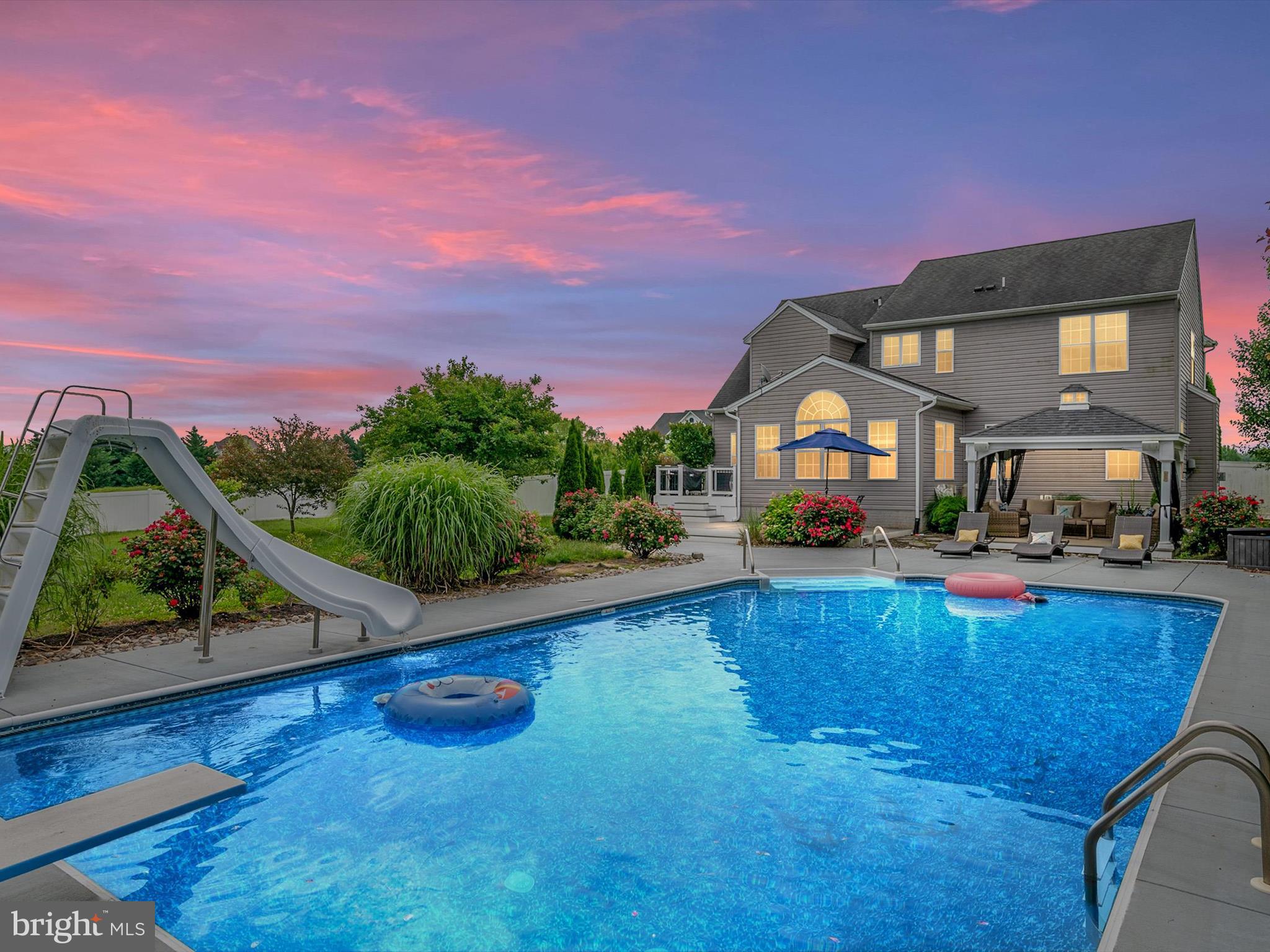 MEADOWS EDGE - Residential