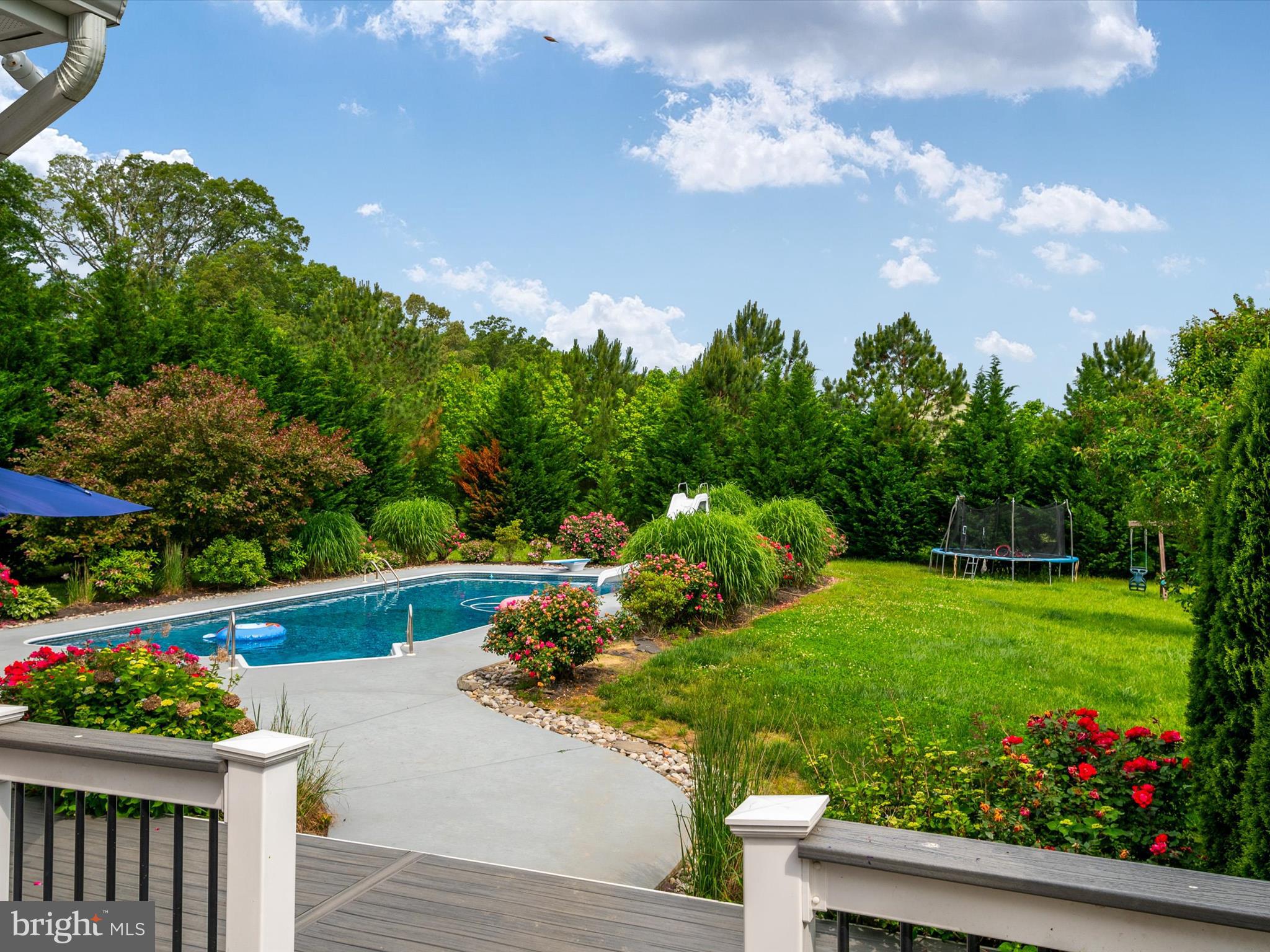 MEADOWS EDGE - Residential