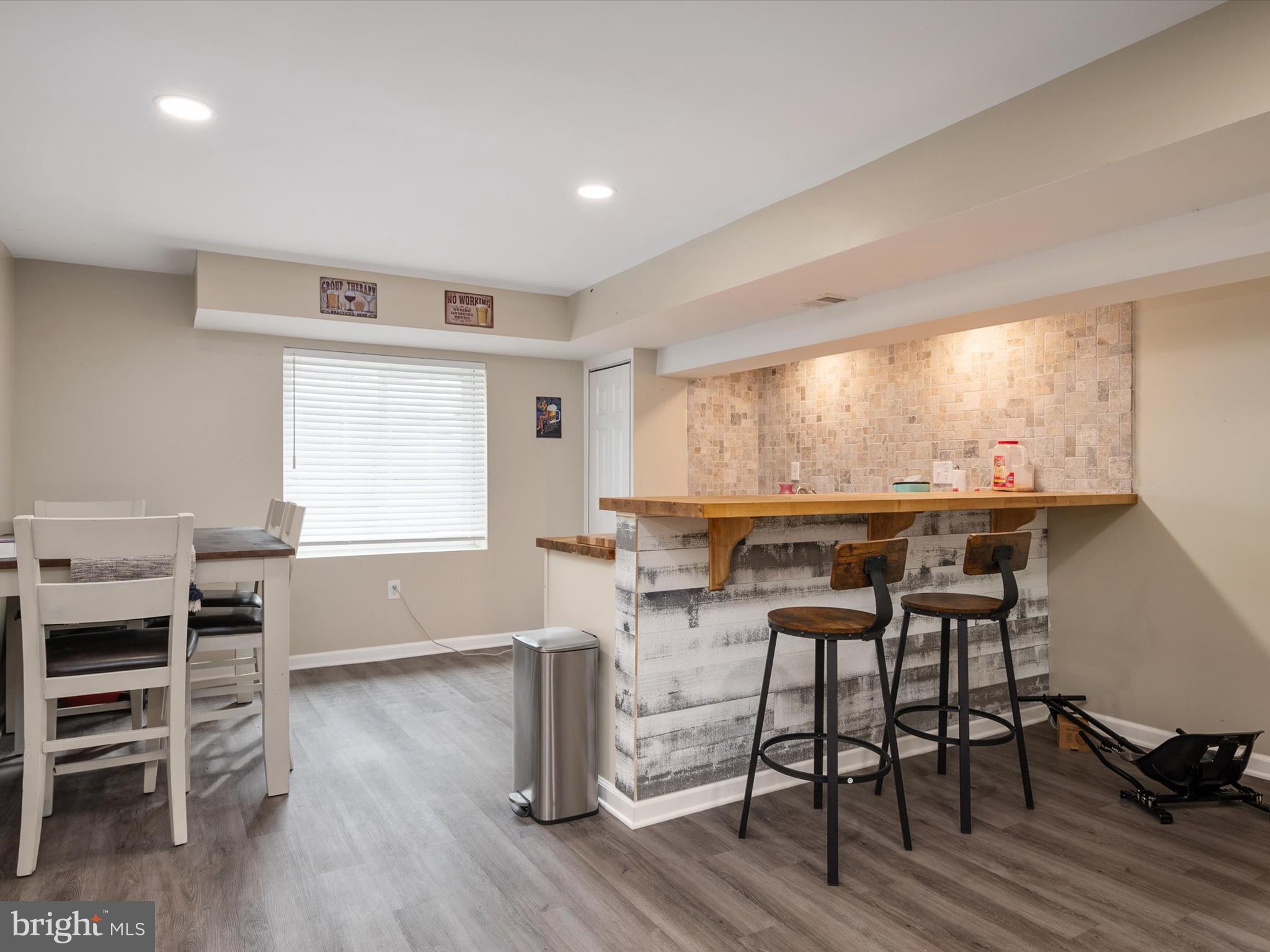 MEADOWS EDGE - Residential