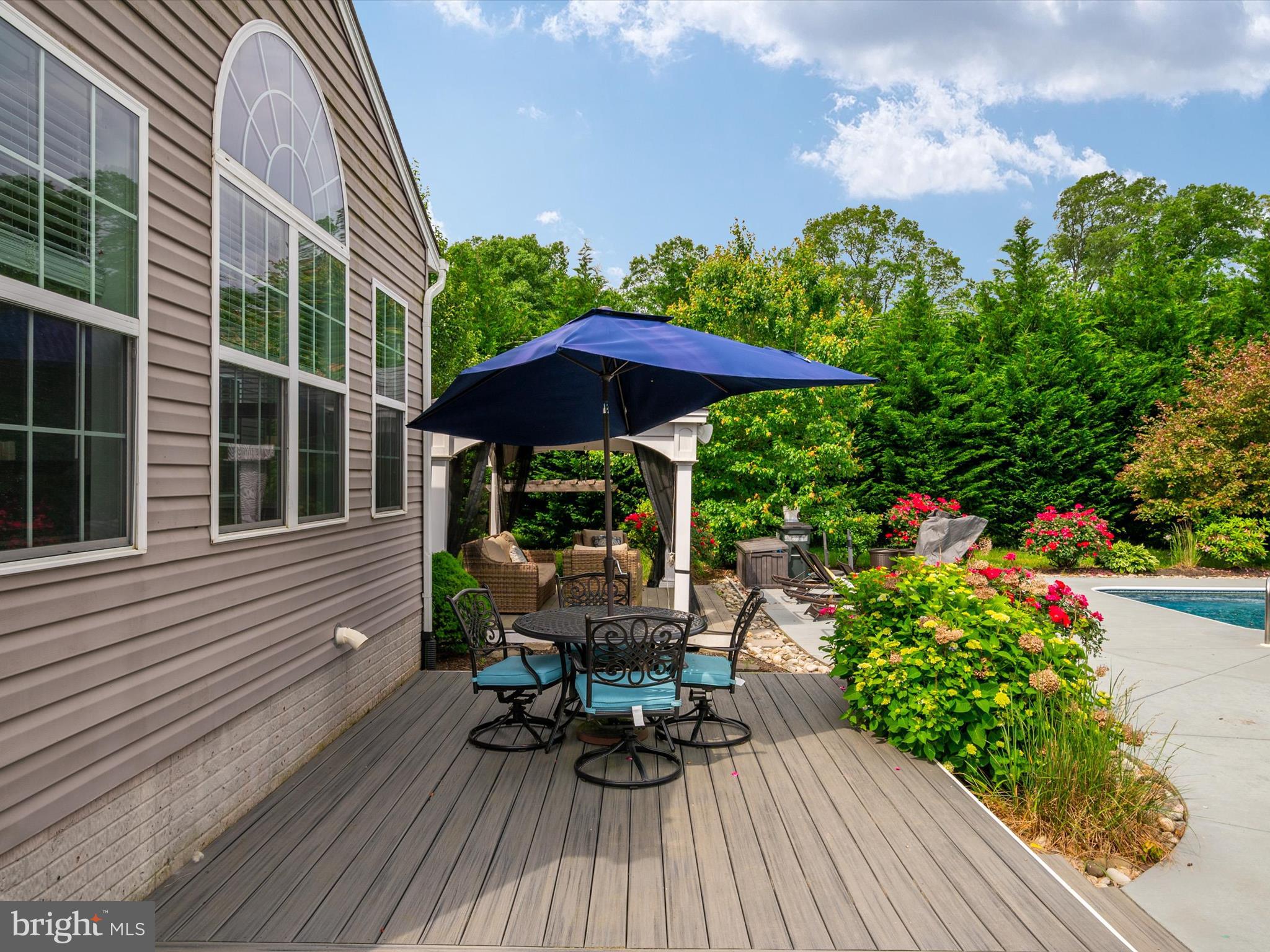 MEADOWS EDGE - Residential