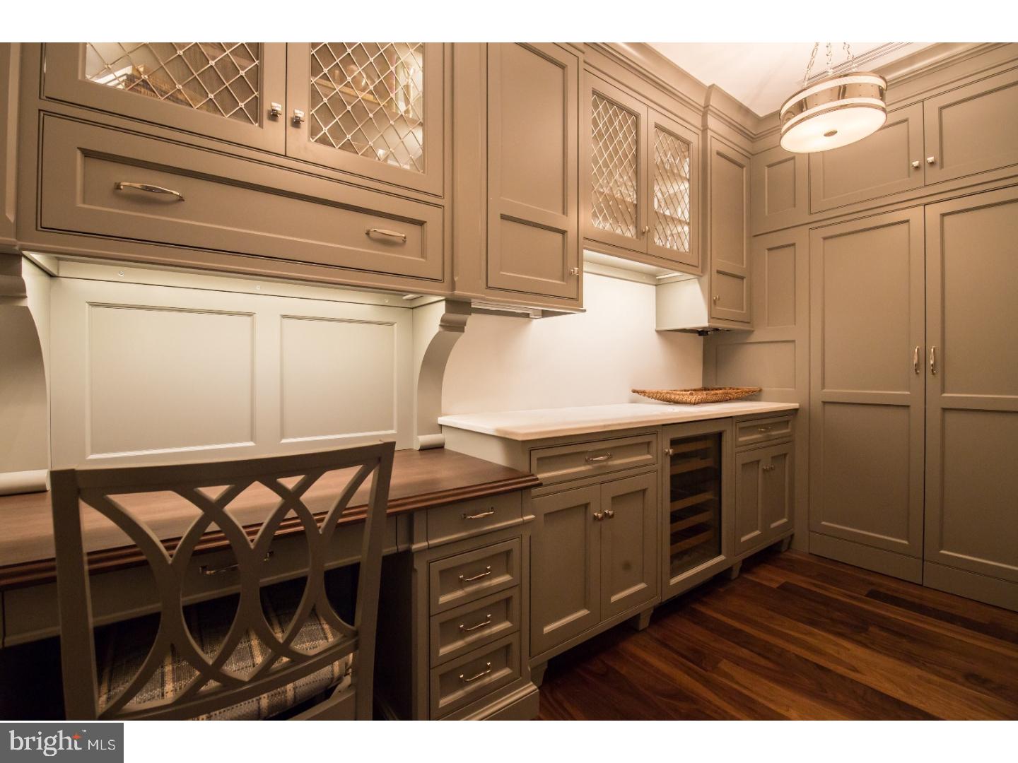 CHESTNUT HILL - Residential