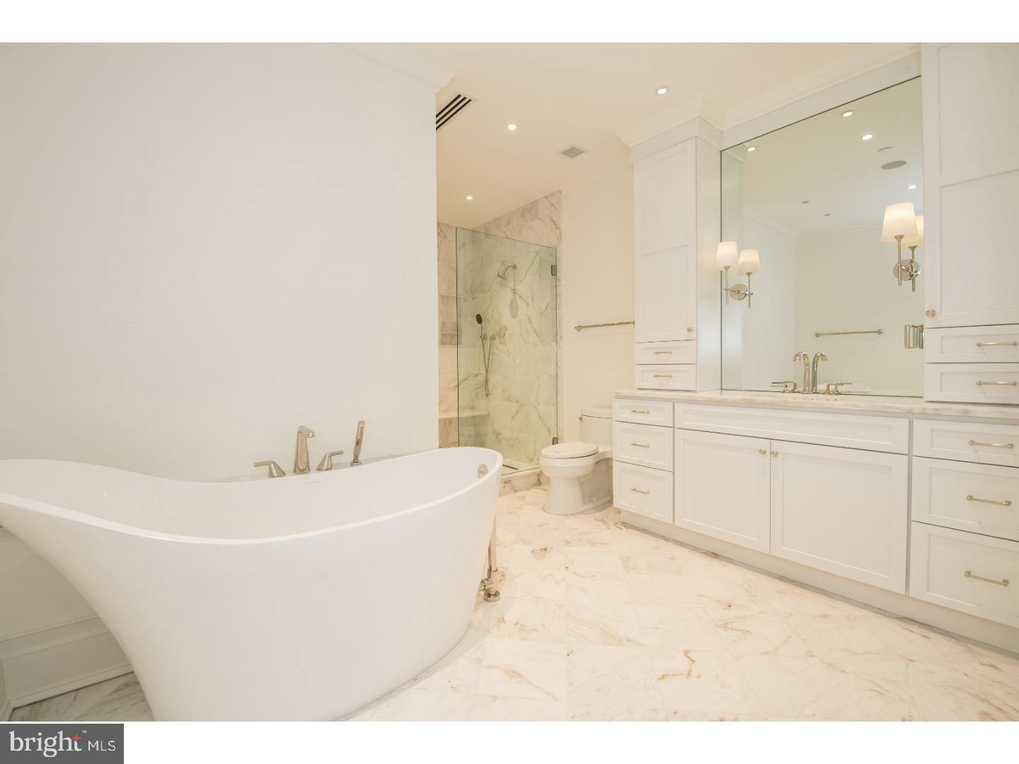 CHESTNUT HILL - Residential